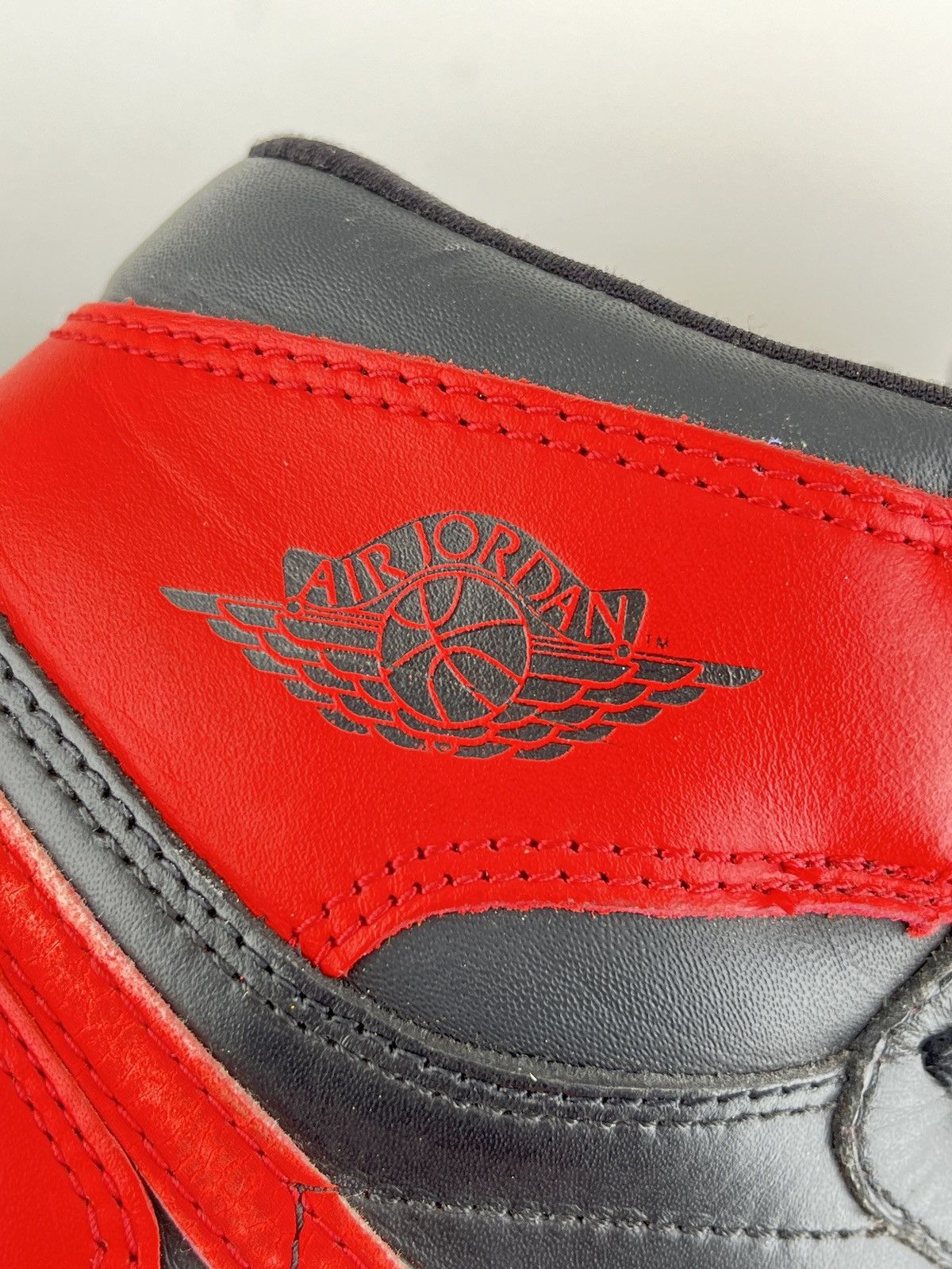 Nike Air Jordan 1 Retro 'Bred' 2001 Size US 8.5 / EU 41-42 - 12 Thumbnail