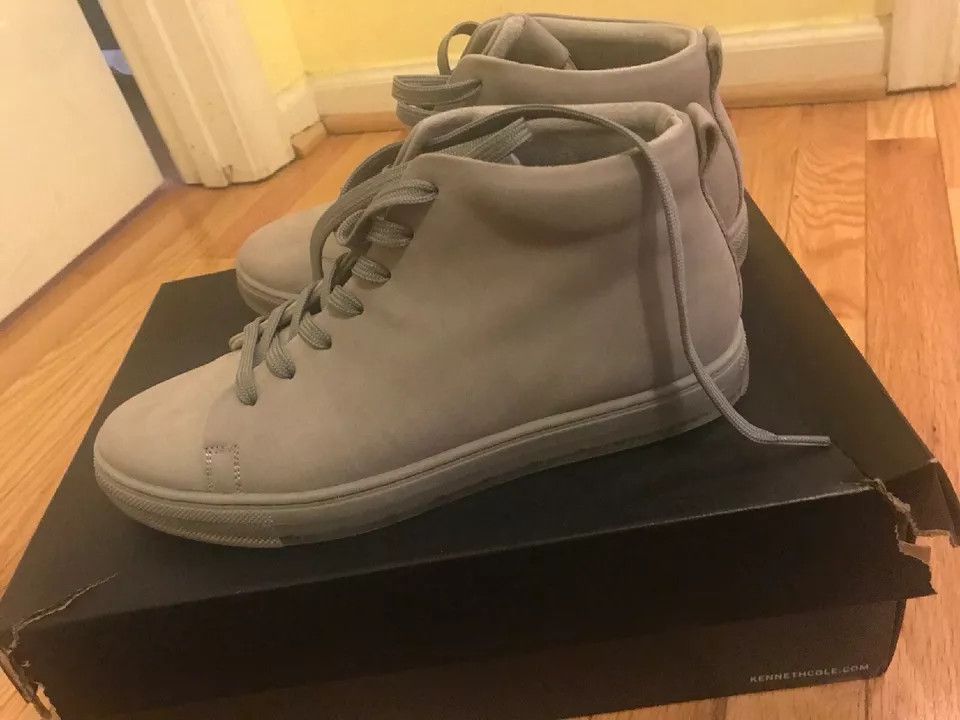 Christian Louboutin o1s1wg110924 Louis Orlato Flat Sneaker in Beige Size US 9 / EU 42 - 2 Thumbnail