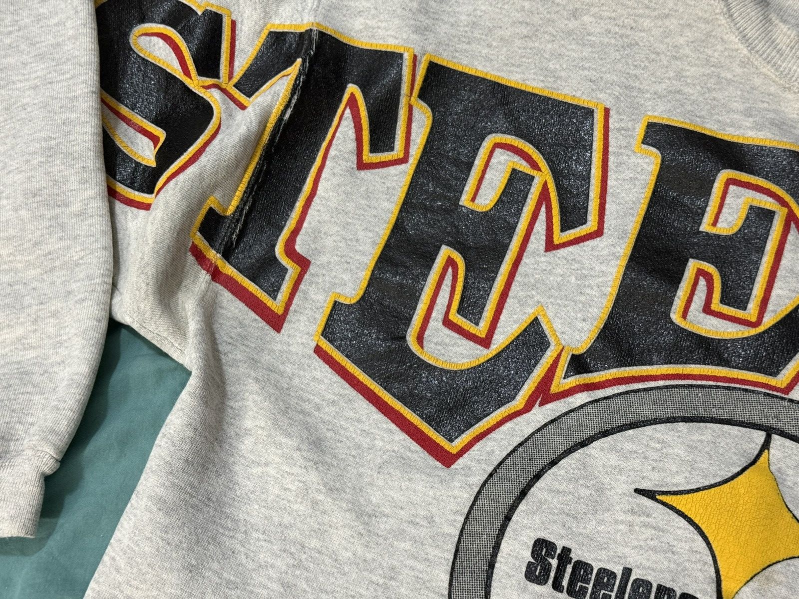 Vintage Vintage 90s NFL Pittsburgh Steelers 1996 Spellout Sweatshirt Size US XL / EU 56 / 4 - 6 Thumbnail