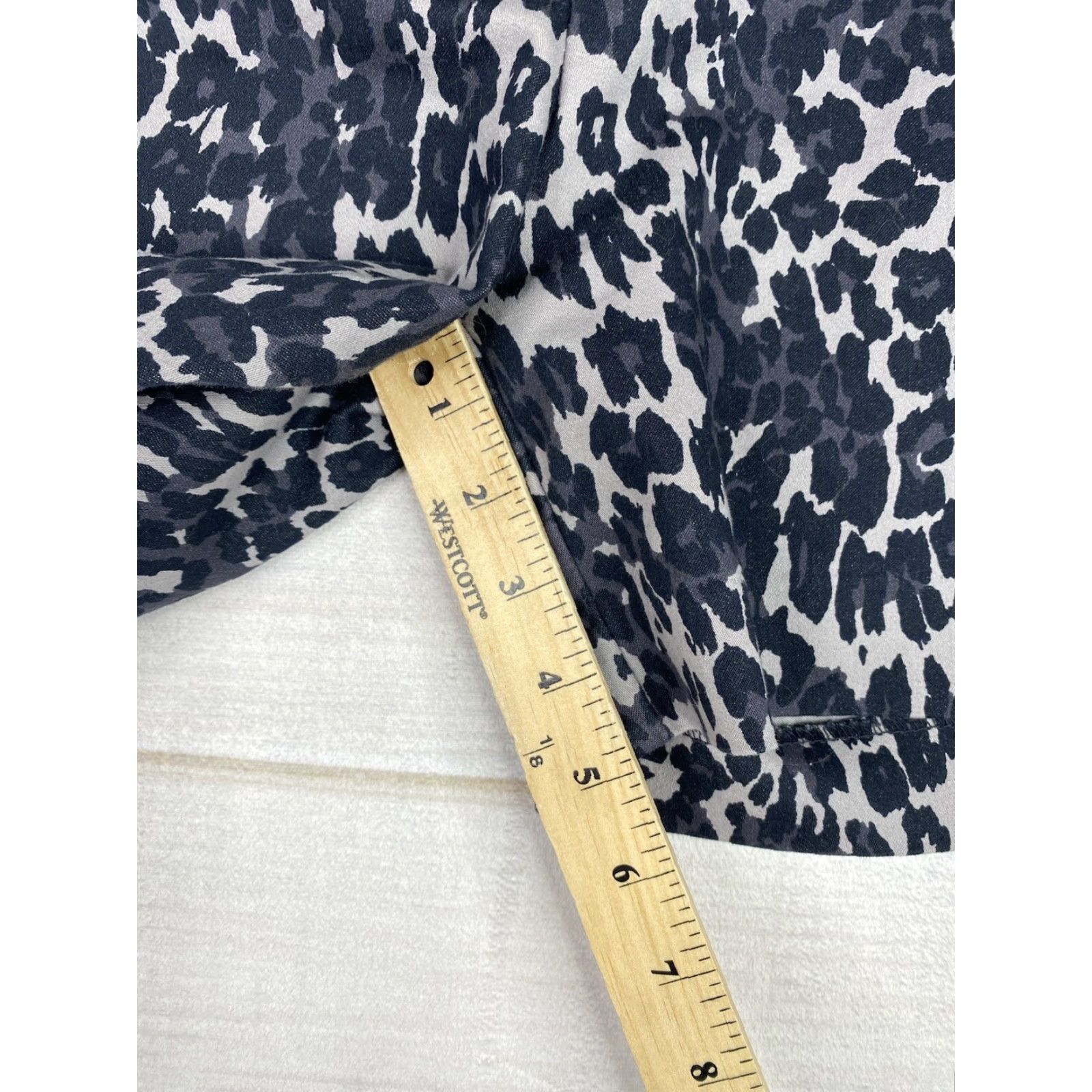 Isaac Mizrahi Isaac Mizrahi Women's Shorts Chino Stretch Casual Regular 12 Multicolor Animal Print Pockets Flat Front Button Zipper High Rise Size 34" / US 12 / IT 48 - 5 Thumbnail