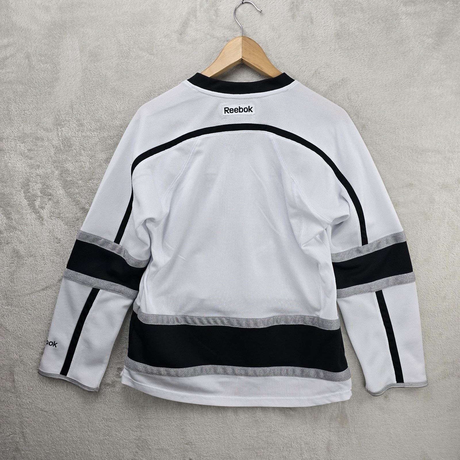 Reebok Reebok Los Angeles Kings Womens Jersey Medium STAINED Size M / US 6-8 / IT 42-44 - 13 Thumbnail