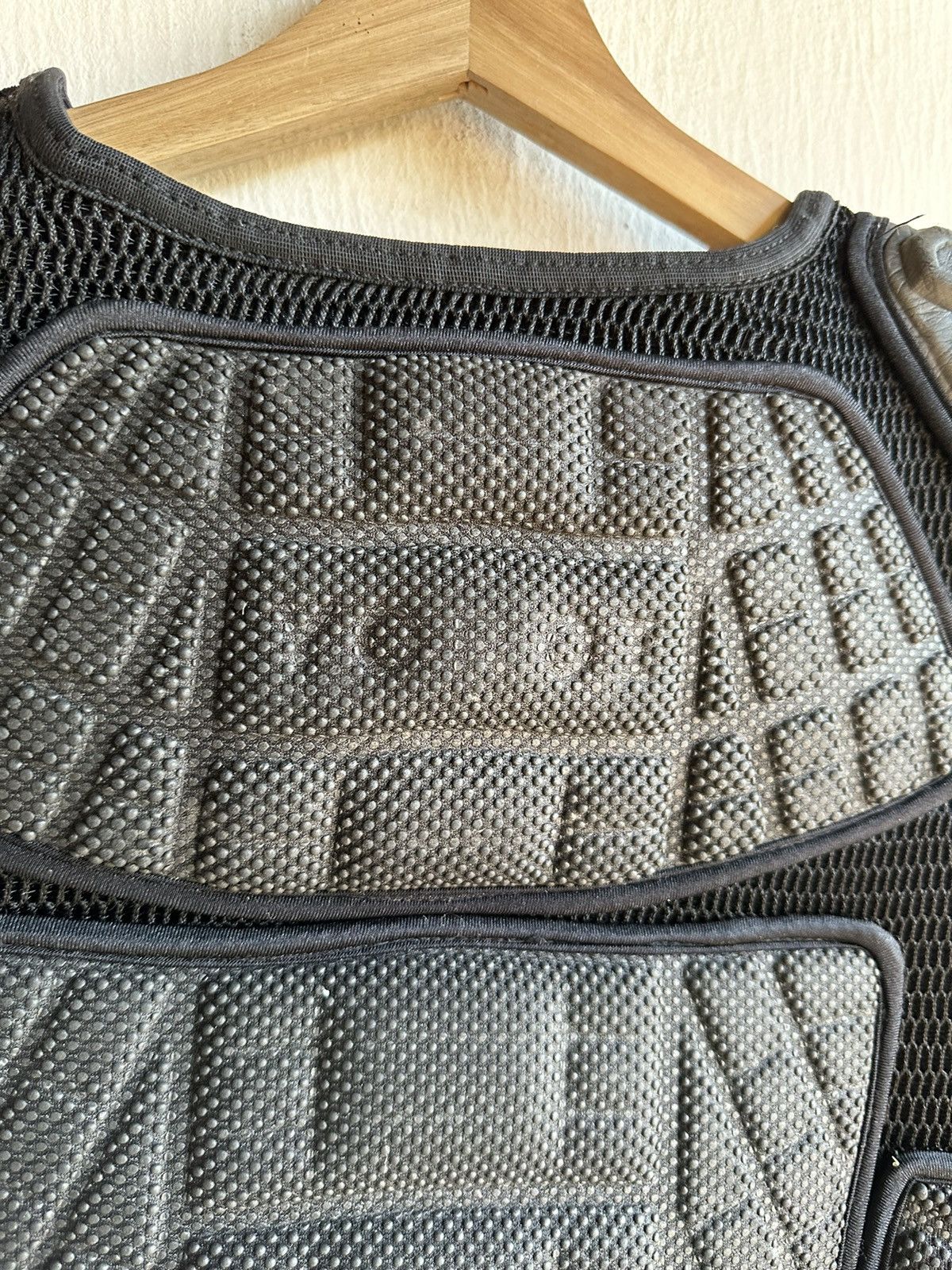 Japanese Brand Armor Protector Snow Plate YOROI M Size - Wear/Equipment Size US L / EU 52-54 / 3 - 10 Thumbnail