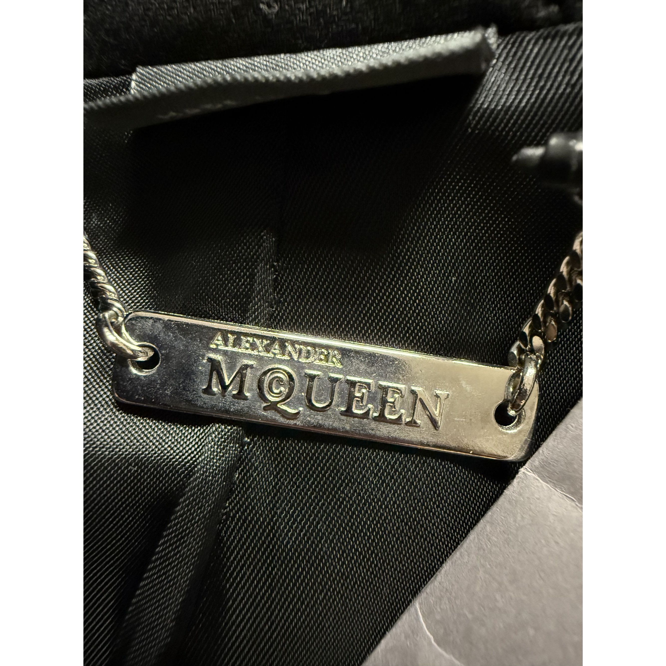 Alexander McQueen Alexander McQueen Double-Breasted Asymmetrical Black Coat Size S / US 4 / IT 40 - 14 Thumbnail