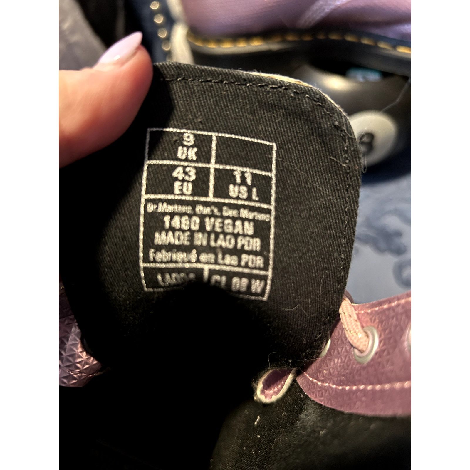 Dr. Martens Dr Martens Vegan 1460 Metallic Lavendar Emboss size 11/EU 43 Size US 11 / IT 41 - 7 Thumbnail