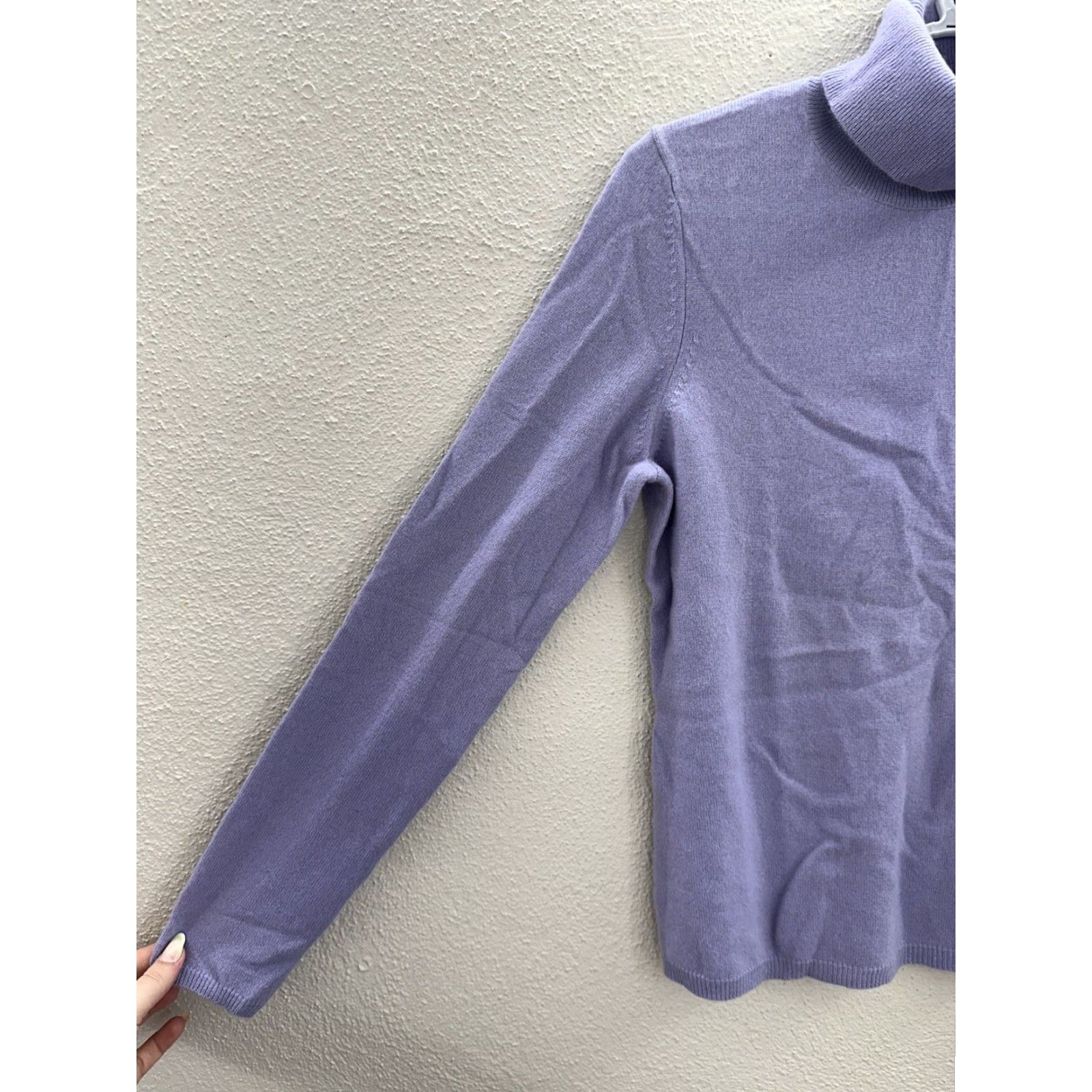 Vintage Sutton Studio Womens Sweater Size Large Wisteria Purple Turtleneck Cashmere NWTs Size L / US 10 / IT 46 - 2 Thumbnail