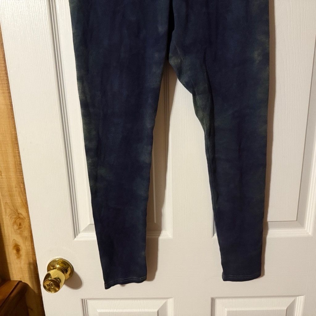 Target Basics Target Wild Fable High-Rise Tie-Dye Leggings - Size M Size 26" / US 2 / IT 38 - 3 Thumbnail
