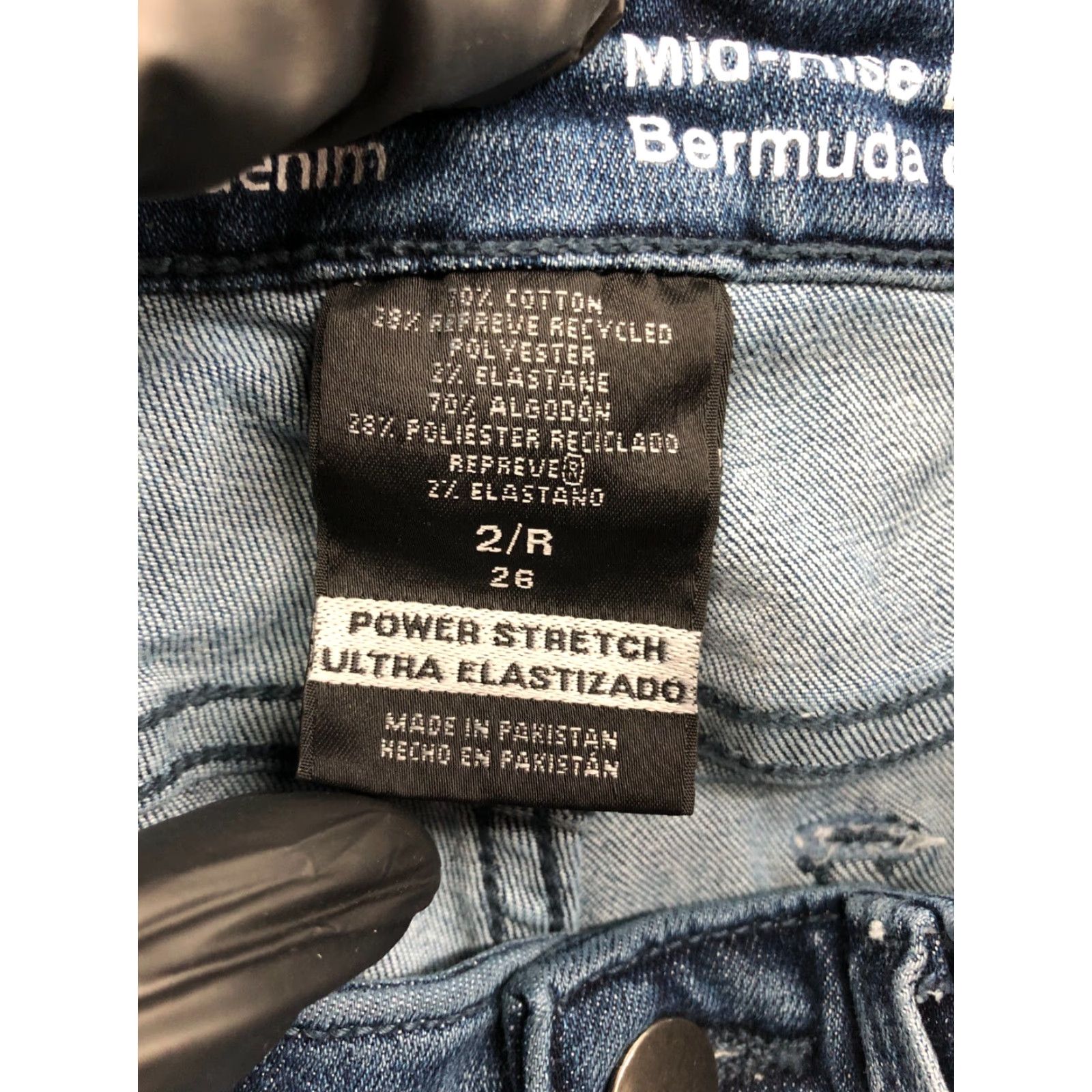 Mossimo Mossimo Bermuda Shorts Womens Size 2 Mid Rise Medium Wash Blue Denim Jean Shirt? Size 26" / US 2 / IT 38 - 7 Thumbnail
