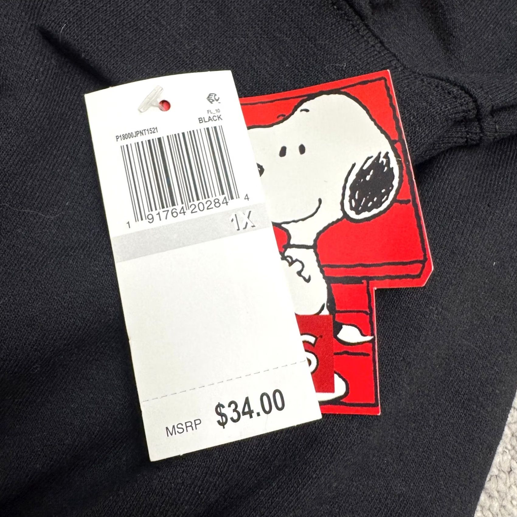 Peanuts Peanuts Snoopy Christmas Doghouse Graphic Pullover Sweatshirt Women 1X Black NWT Size XL / US 12-14 / IT 48-50 - 5 Thumbnail