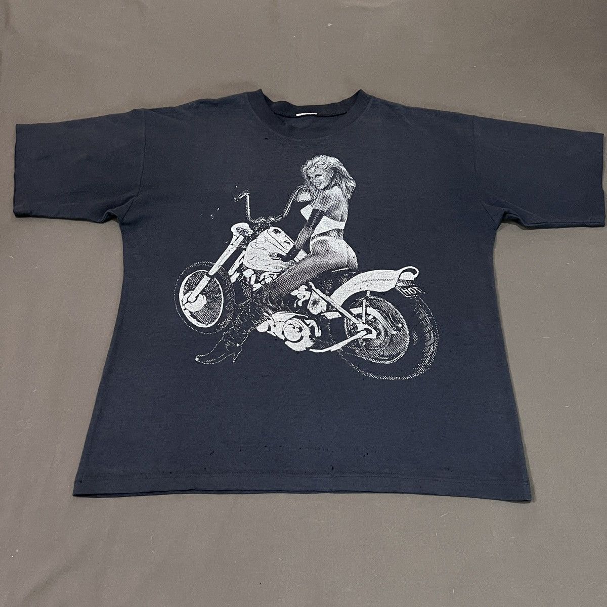 Vintage Y2K Porno girl on bike Nude Pornstars Faded sexy strip Size US L / EU 52-54 / 3 - 2 Thumbnail