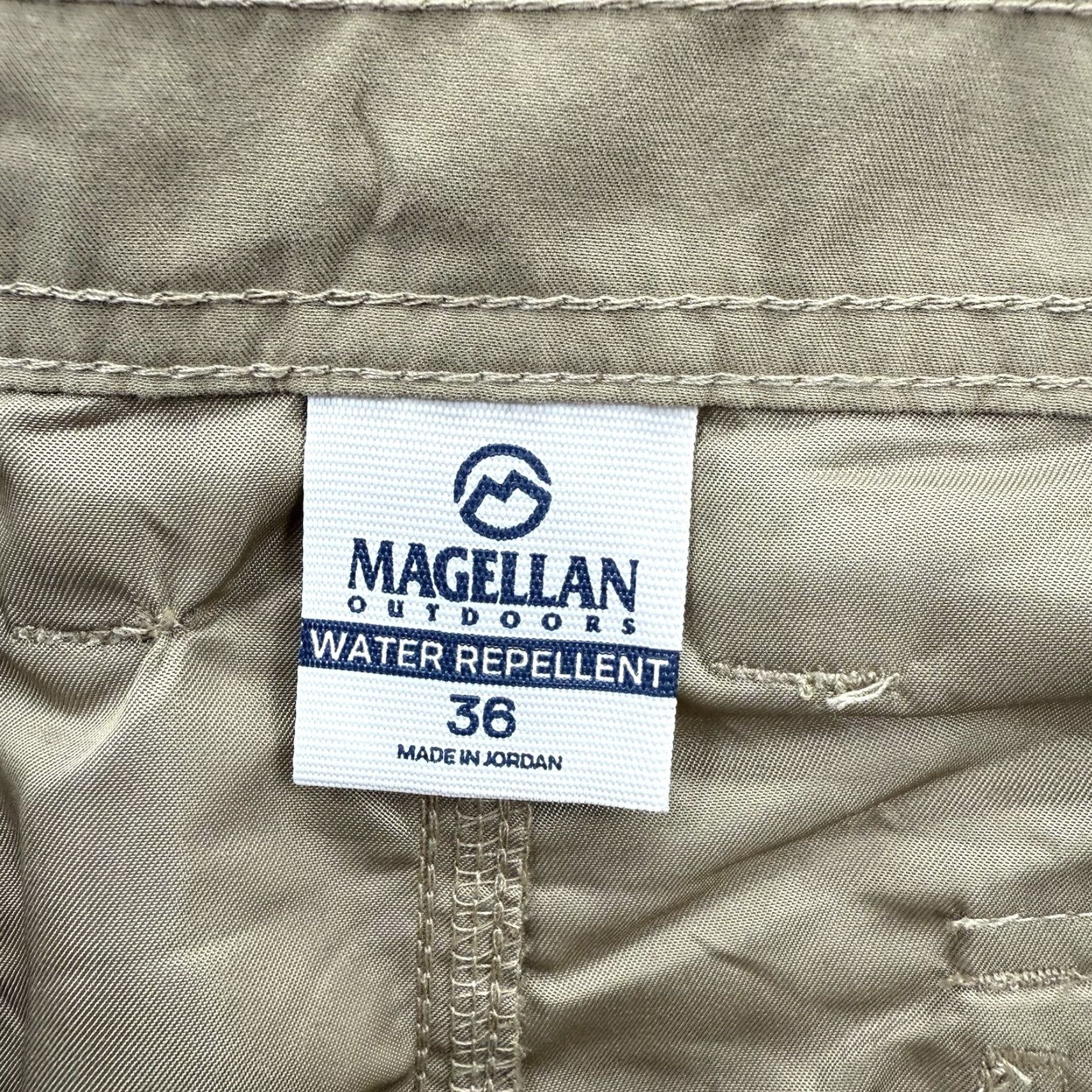 Vintage Magellan Cargo Shorts Men 36 Brown Polyester Water Repellent Casual Cargo Pocket Modern Regular Mens Size US 36 / EU 52 - 3 Thumbnail