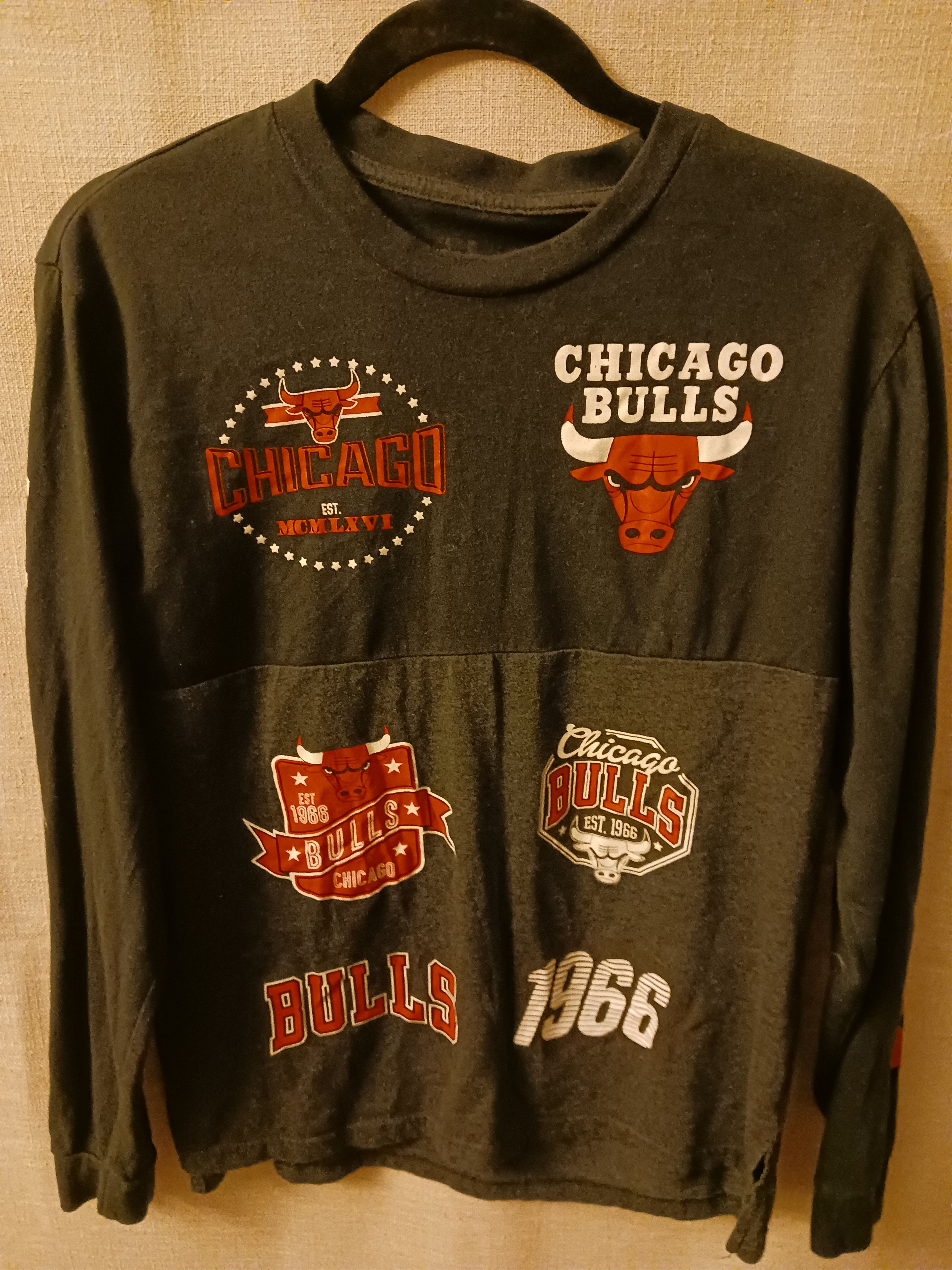 NBA Women's Long Sleeve T-Shirt Size US M / EU 48-50 / 2 - 1 Thumbnail