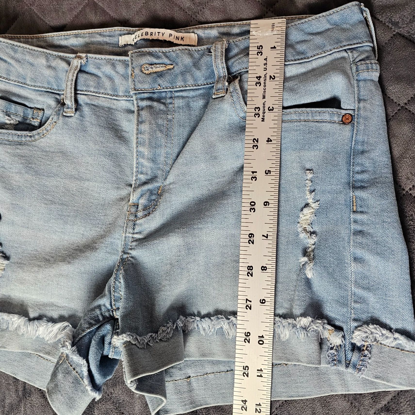 Vintage Celebrity Pink Shorts Womens 28 Blue Denim Mid Rise Casual Light Wash Cuffed 5-Pocket Design Summer Beach Walking Mens Womens Girls Size 28" / US 6 / IT 42 - 7 Thumbnail