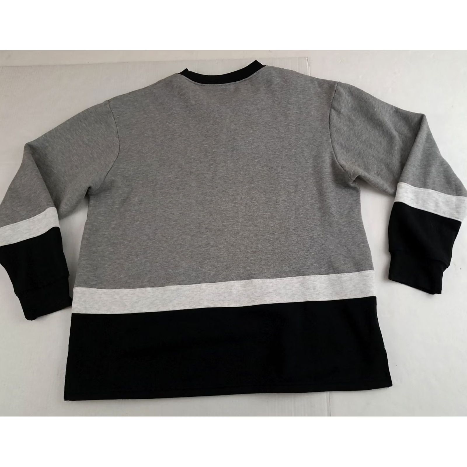 NHL VINTAGE Detroit Red Wings Sweatshirt NHL Shirt Unisex Adults XL Black & Grey Embroidered Hockey Pullover Laced Neck Size US XL / EU 56 / 4 - 5 Thumbnail