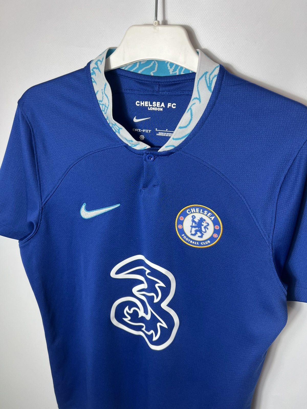 Nike Sportswear 22/23 Nike Chelsea FC Soccer Football Jersey Size US S / EU 44-46 / 1 - 5 Thumbnail