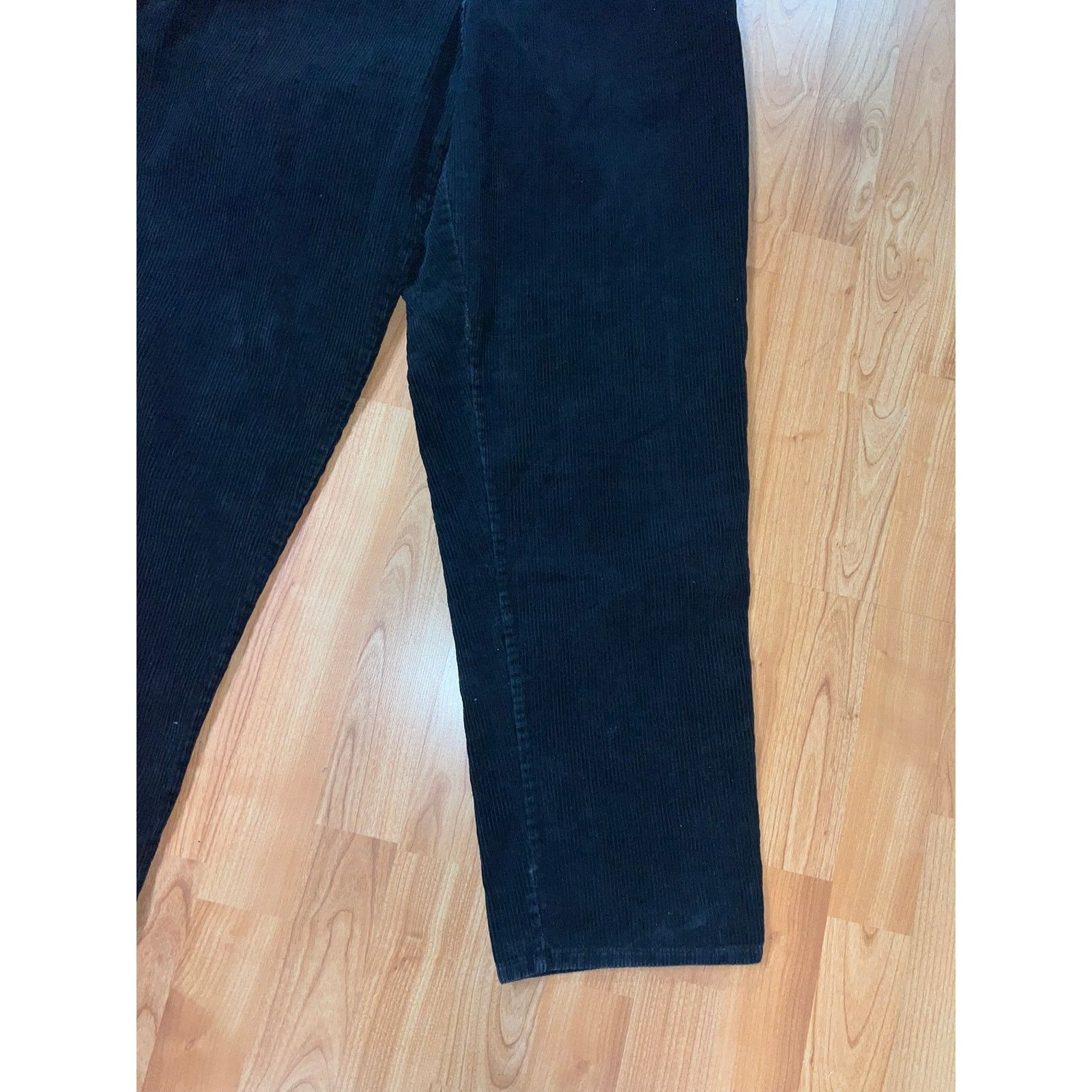 Woolrich Woolen Mills Womens Woolrich Corduroy Pants Bottoms Black Pants Women 16 Size 38" / US 16 / IT 52 - 2 Thumbnail