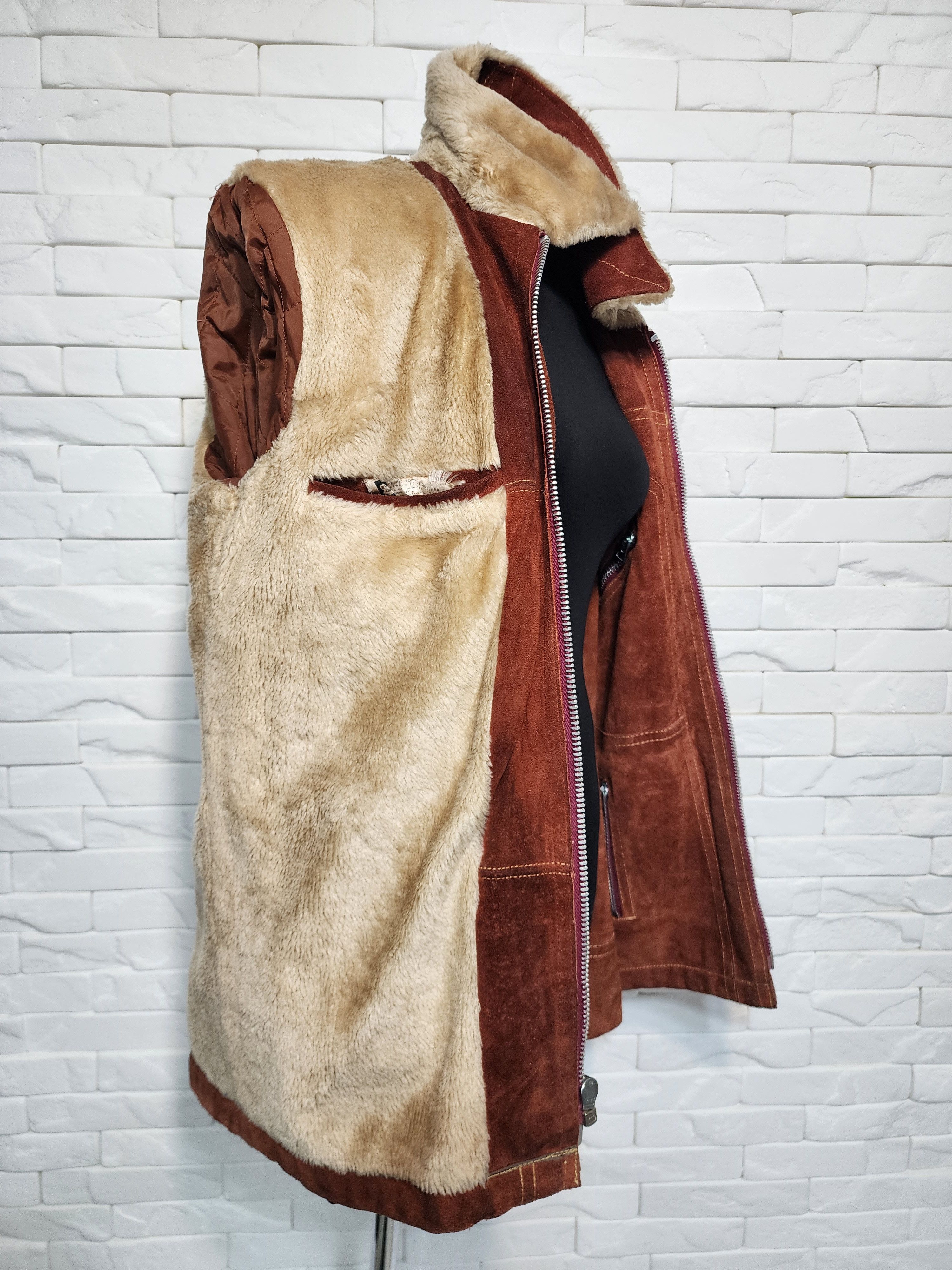 Genuine Leather Men's Suede Style Jacket: Faux Fur Insulation, Size US L / EU 52-54 / 3 - 9 Thumbnail