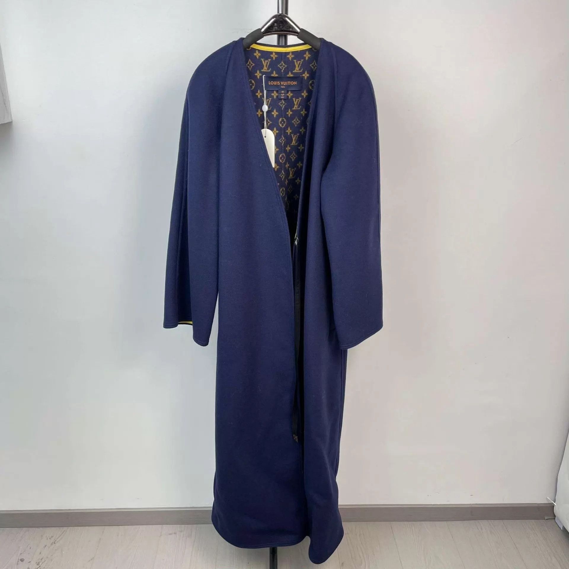 Louis Vuitton LV blue wool-lined all over print trench coat 40 Size M / US 6-8 / IT 42-44 - 1 Thumbnail