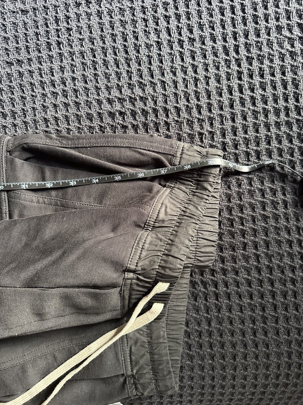 Rick Owens NWT Men’s Rick Owens black cargo joggers size IT 46 Size US 30 / EU 46 - 13 Thumbnail