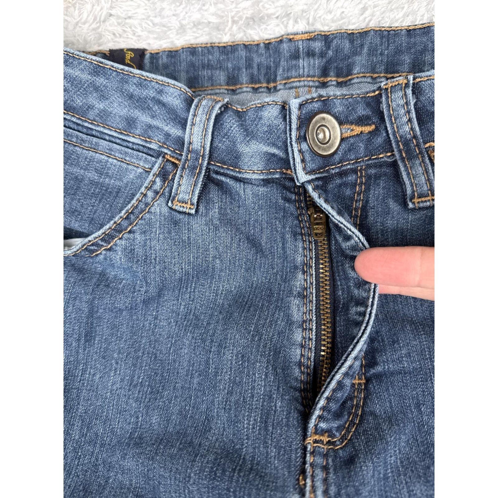Wrangler Aura by Wrangler Jeans Women 8 Blue Straight Leg Stretch Denim 30x31 Medium Wash City 5-Pocket Womens Size 30" / US 8 / IT 44 - 5 Thumbnail