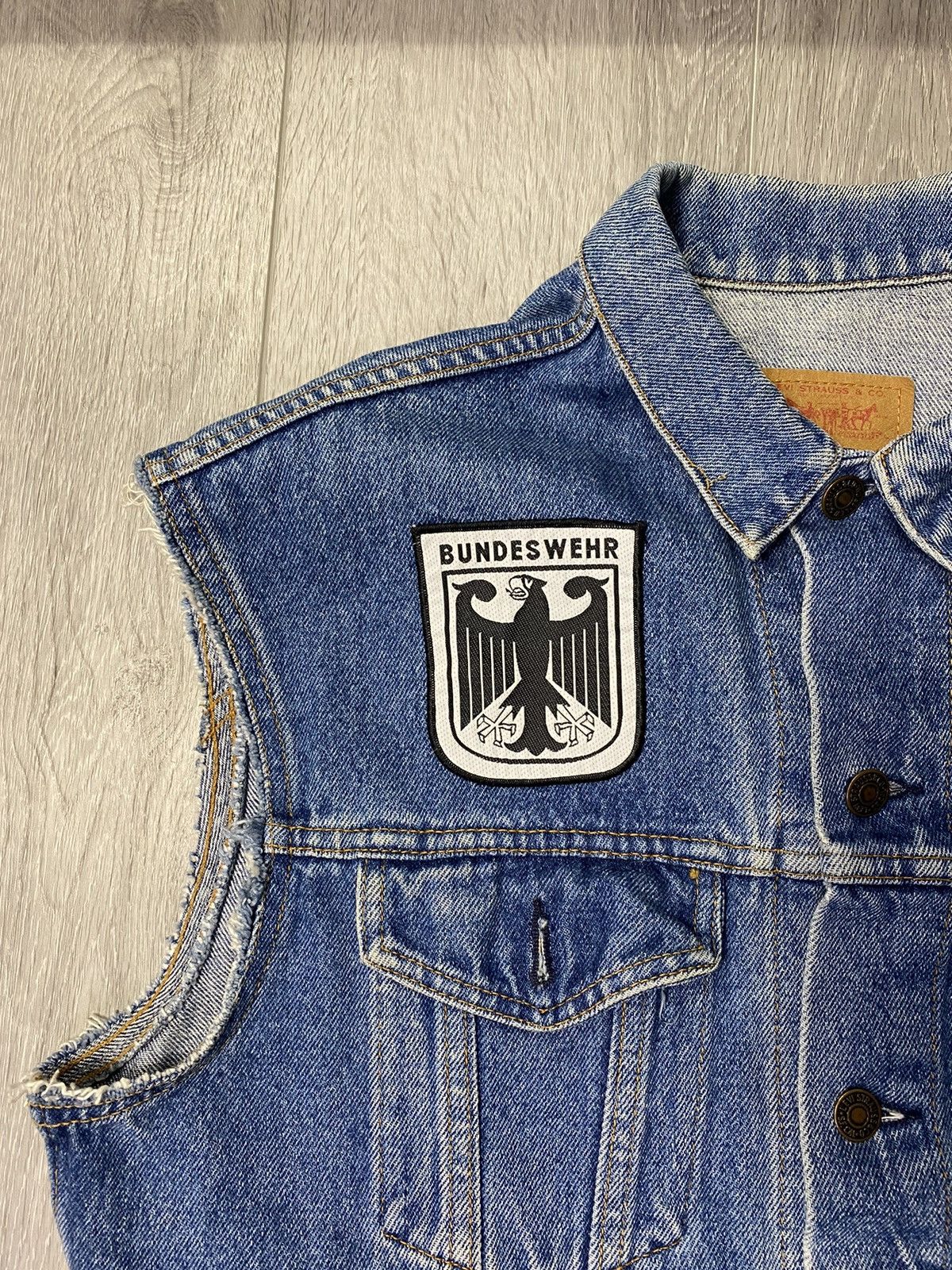 Levi's × Vintage Vintage Custom 90s Levis & Harley Davidson Denim Logo Vest Size US S / EU 44-46 / 1 - 3 Thumbnail