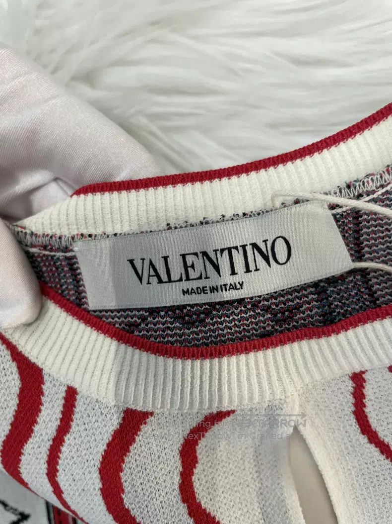 Valentino Valentino Lipstick print knit short sleeves Size M / US 6-8 / IT 42-44 - 3 Thumbnail