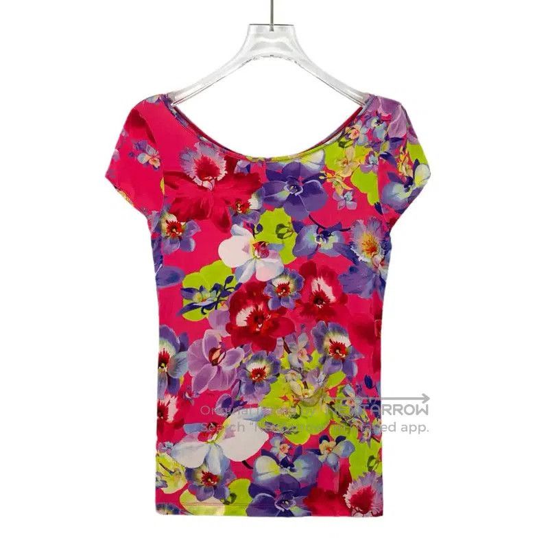 Versace Versace Floral Print Women's T-Shirt . Size M / US 6-8 / IT 42-44 - 1 Thumbnail
