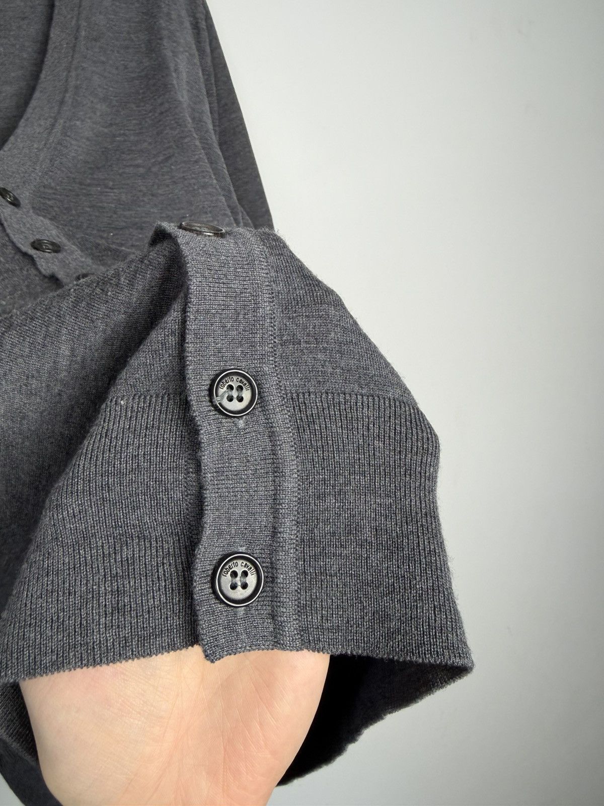 Roberto Cavalli Roberto Cavalli Cardigan Sweater Made in Italy Logo Buttons Size L / US 10 / IT 46 - 3 Thumbnail