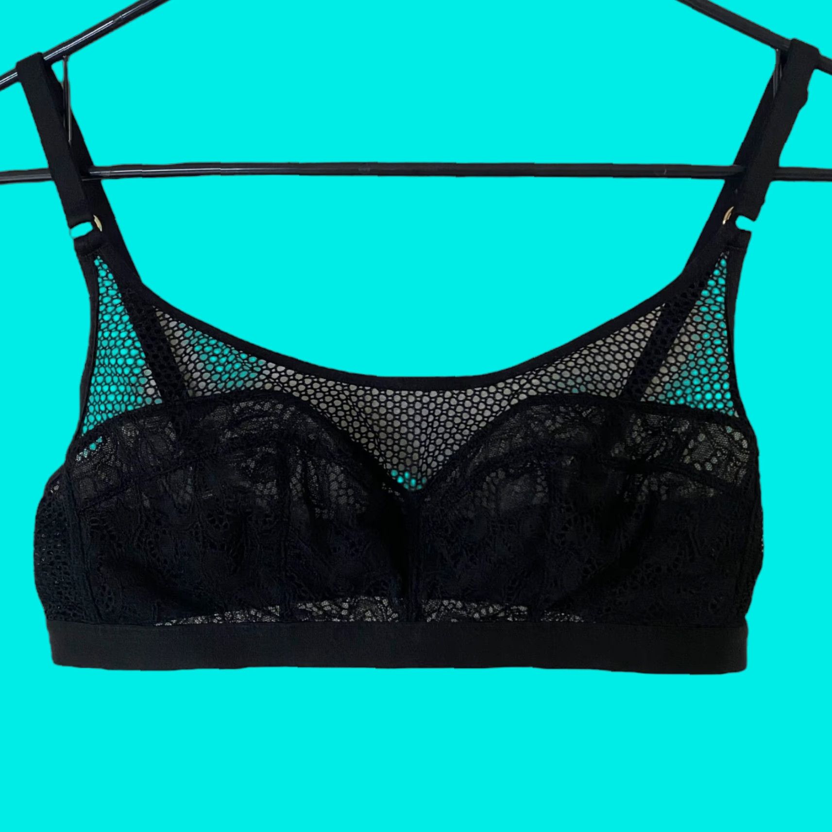 Vintage VINTAGE Soma Women's Bralette Bra Lace Unlined Adjustable Medium Black Floral Pattern Festival Style Size ONE SIZE - 1 Thumbnail