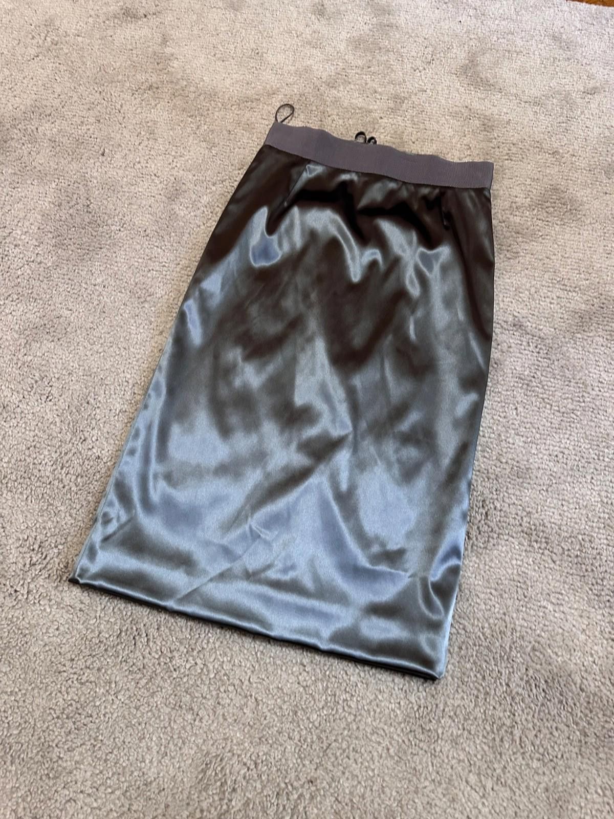 Dolce & Gabbana Dolce and Gabbana Silver Satin Pencil Midi Skirt S Size 27" / US 4 / IT 40 - 2 Thumbnail