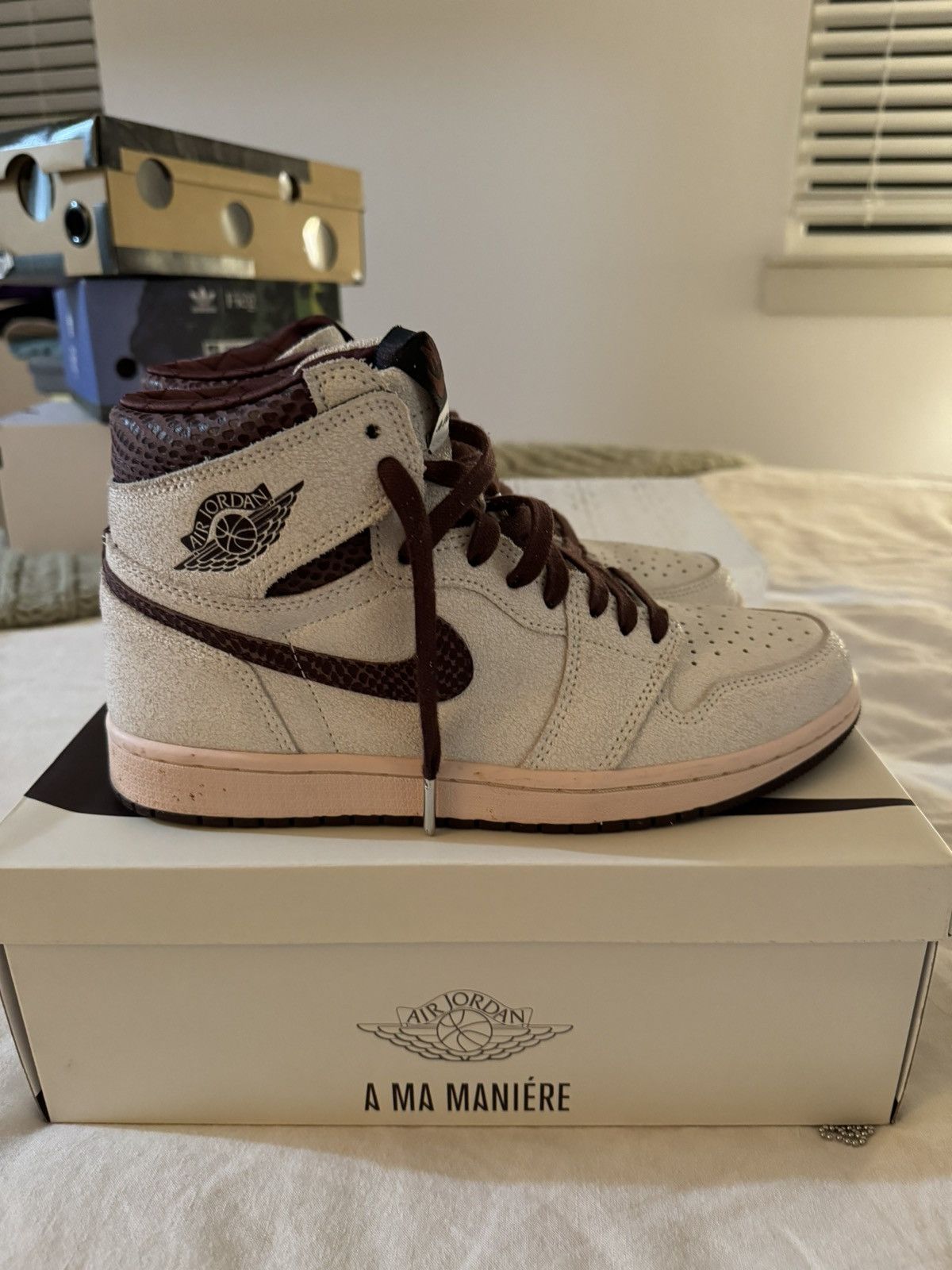 A Ma Maniere × Jordan Brand Air Jordan 1 High OG ‘Airness’ x A Ma Maniere Size US 9.5 / EU 42-43 - 4 Thumbnail
