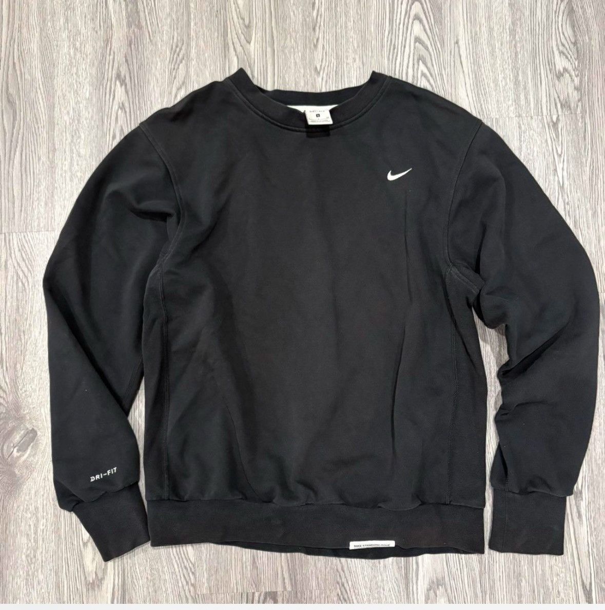 Nike Y2k/2000s Nike Black Crewneck Size US XS / EU 42 / 0 - 1 Thumbnail