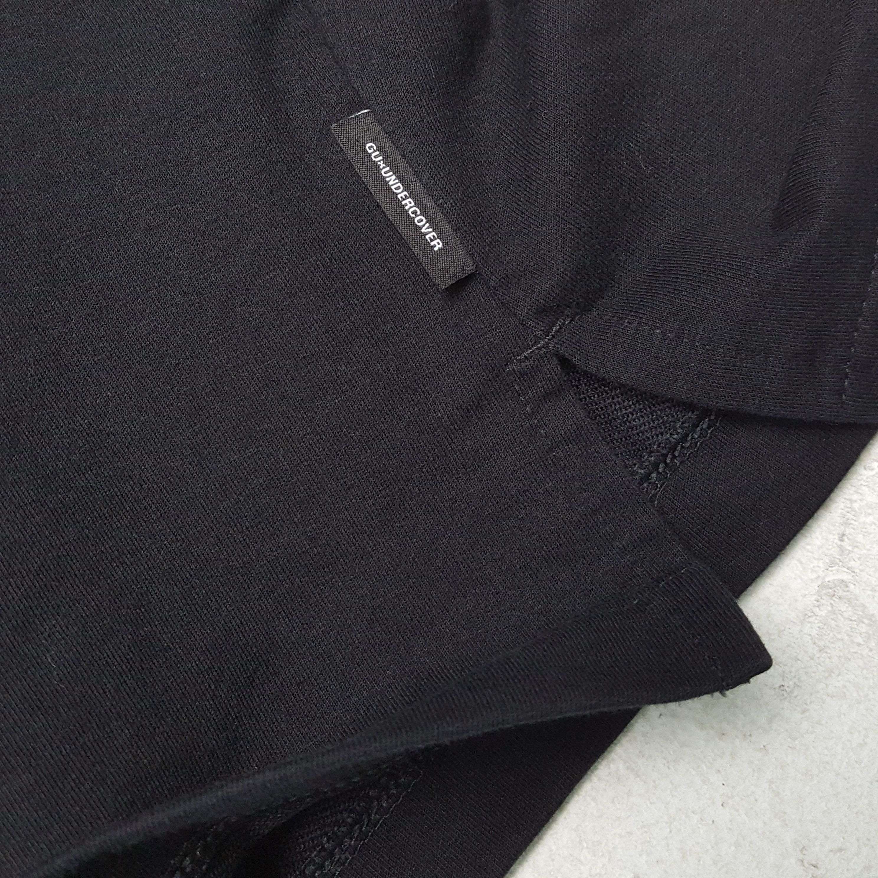 GU × Undercover × Vintage GU x UNDERCOVER Japanese Brand Custom Logo Style Tshirt Size US XL / EU 56 / 4 - 6 Thumbnail