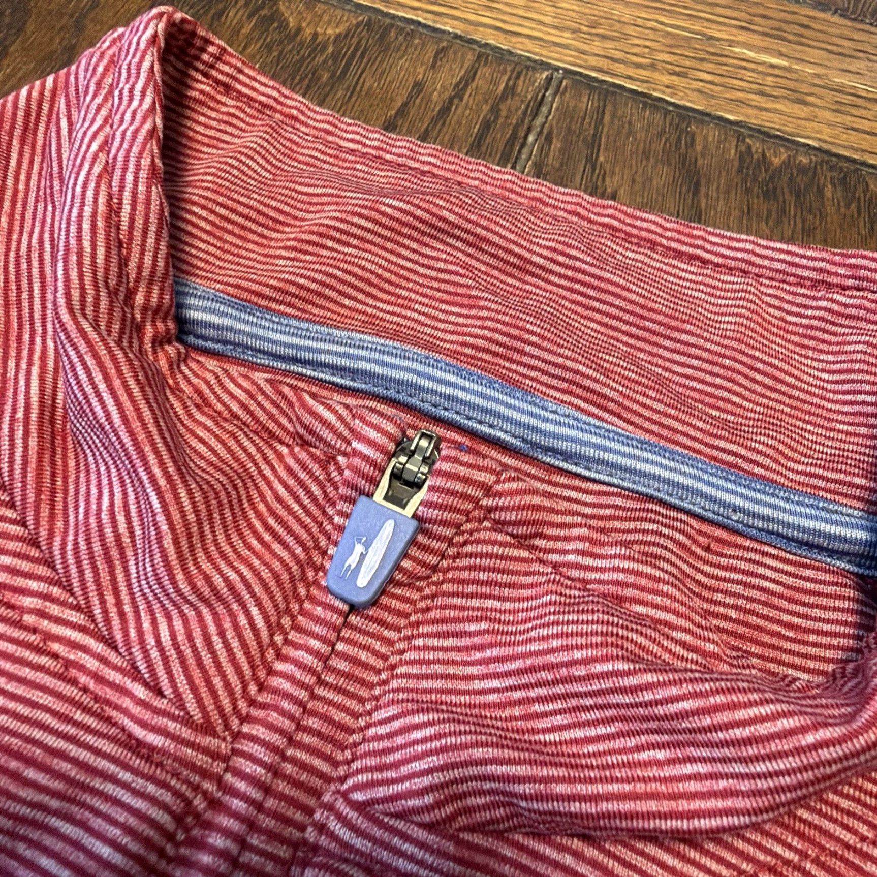 johnnie-O johnnie-O Mens Small Golf Polo Striped Montour Heights Country Club Performance Regular 1/4 Zip Logo Embroidered Red Mens Polo Country Club Golf Size US S / EU 44-46 / 1 - 3 Thumbnail