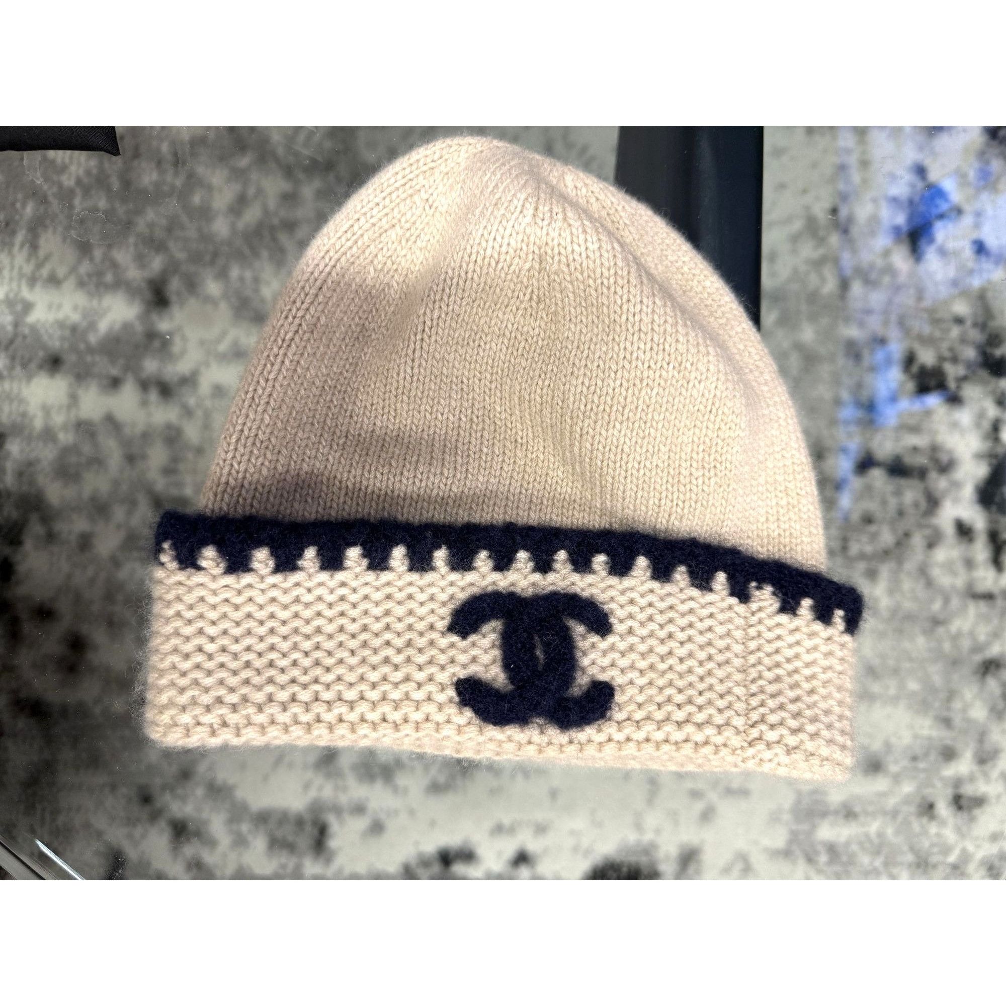 Chanel Chanel Beige & Navy Blue Knit Beanie Hat 97% Cashmere 1