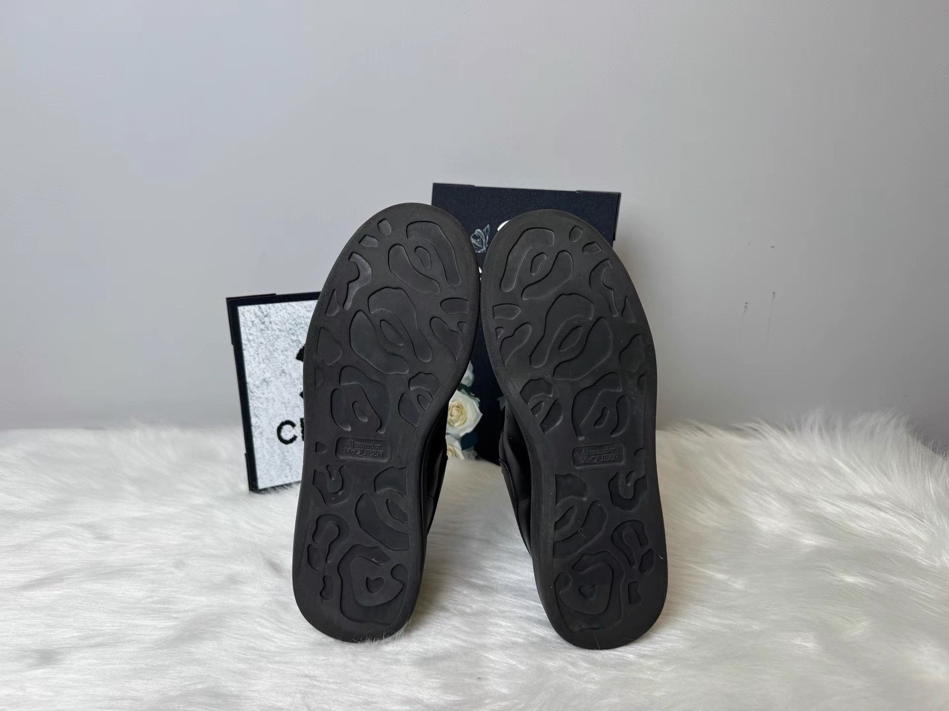 Alexander McQueen Alexander McQueen Black Low-Top Platform Shoes K36 Size US 9 / EU 42 - 4 Thumbnail