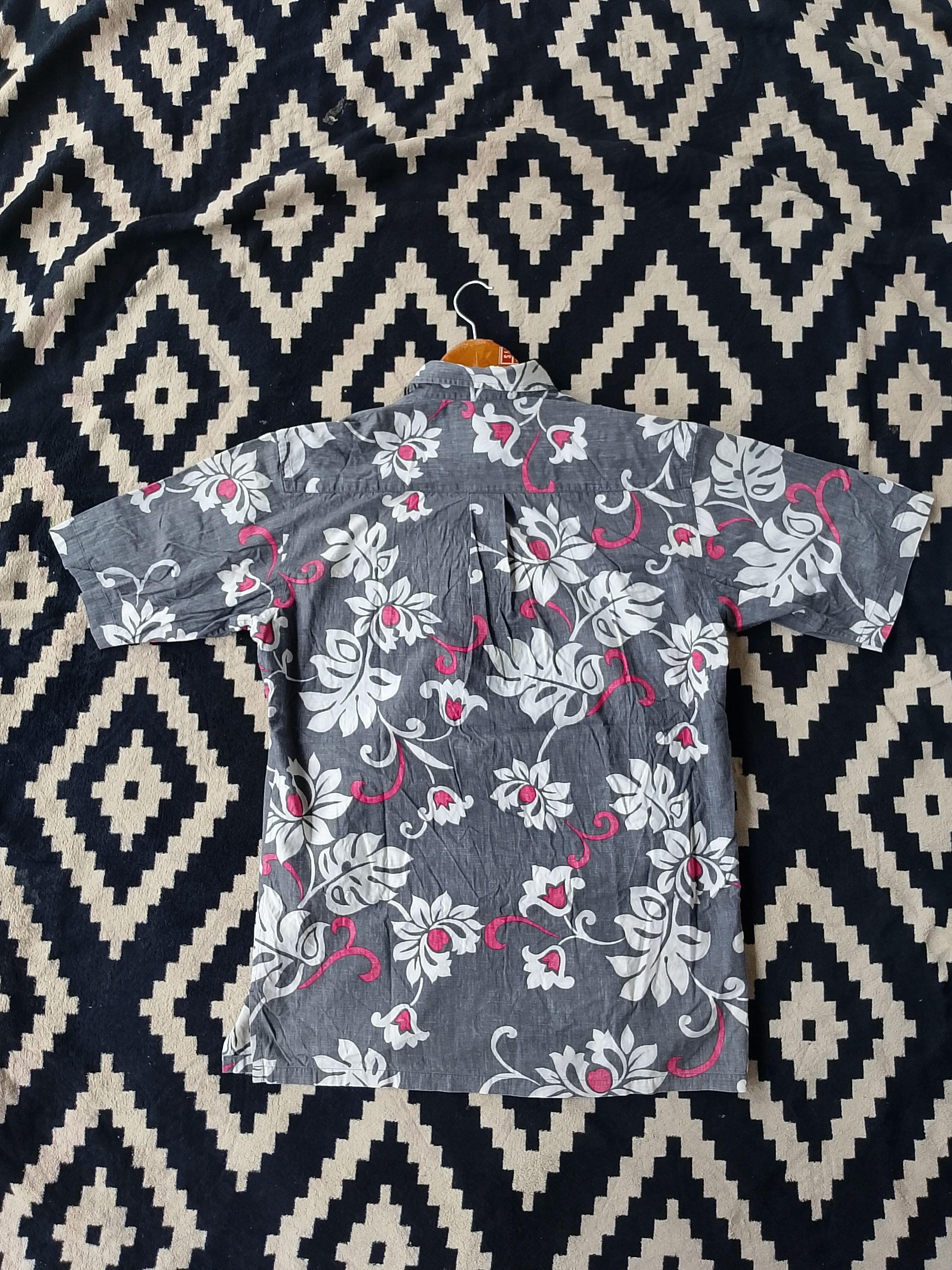 Vintage Vintage Ono & Co Liberty House Dark Floral SSBD Size US M / EU 48-50 / 2 - 5 Thumbnail