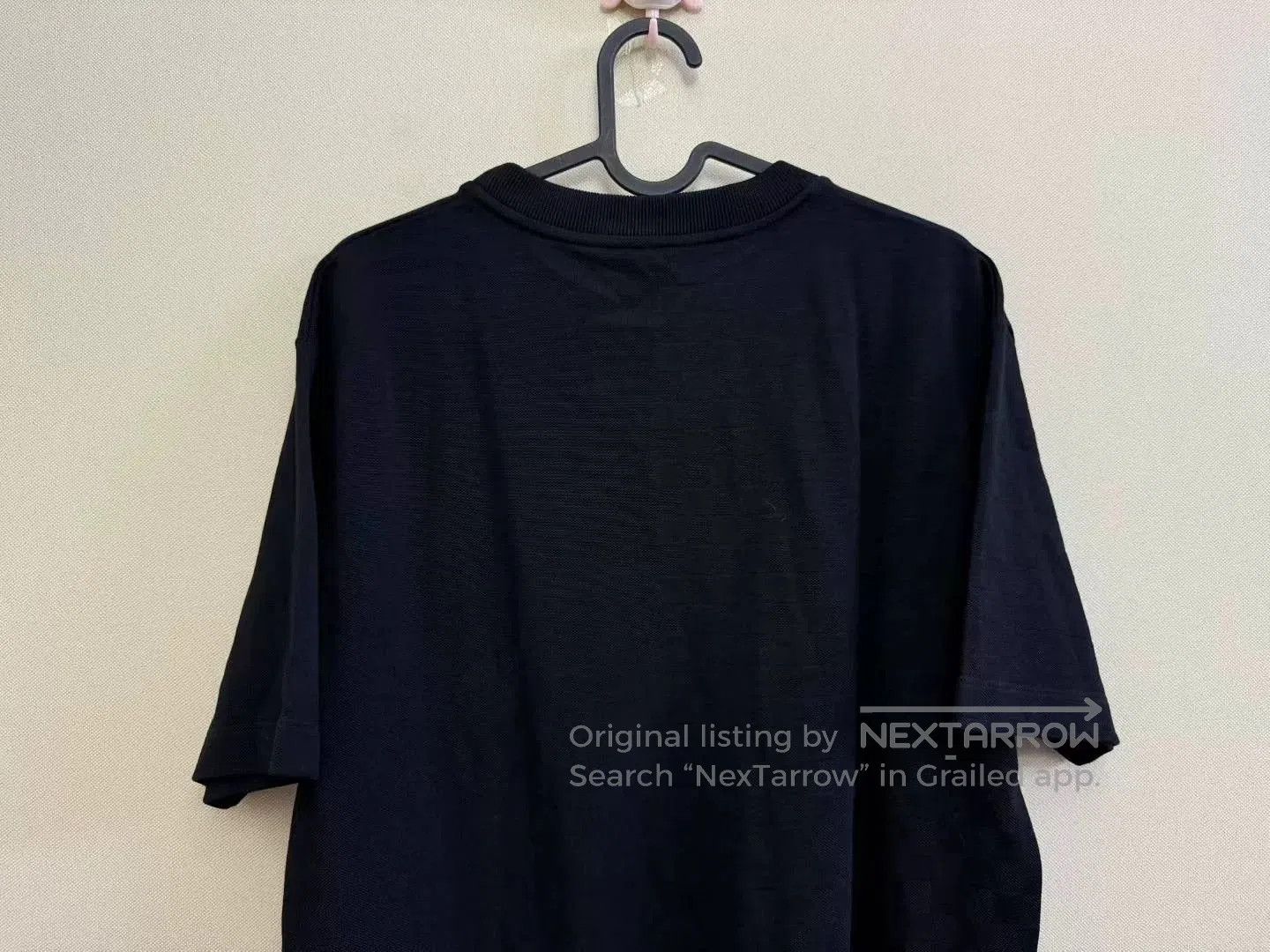 Louis Vuitton louis vuitton black logo short sleeve shirt. Size US M / EU 48-50 / 2 - 5 Thumbnail