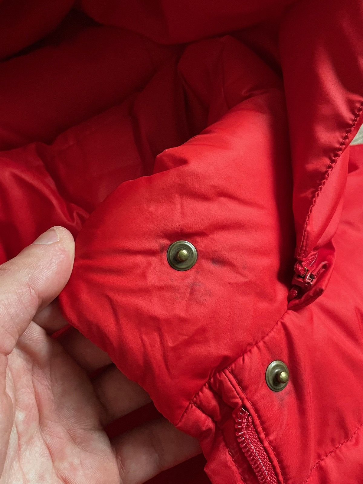 Moncler Vintage Moncler Grenoble Red Down Hooded Puffer Jacket Size L / US 10 / IT 46 - 20 Thumbnail