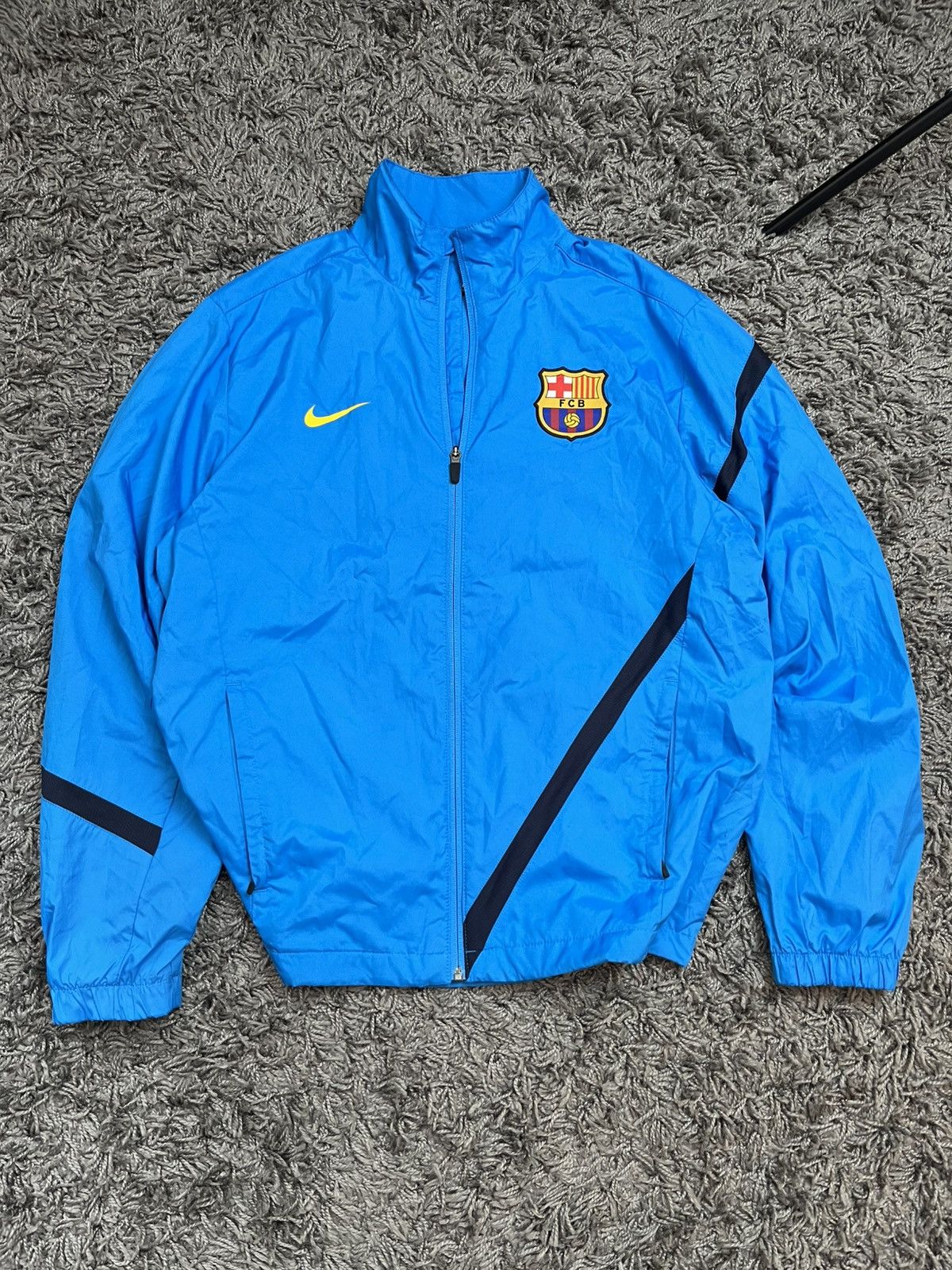 Nike Nike FC Barcelona 2011/12 Windbreaker Jacket Size US M / EU 48-50 / 2 - 2 Thumbnail