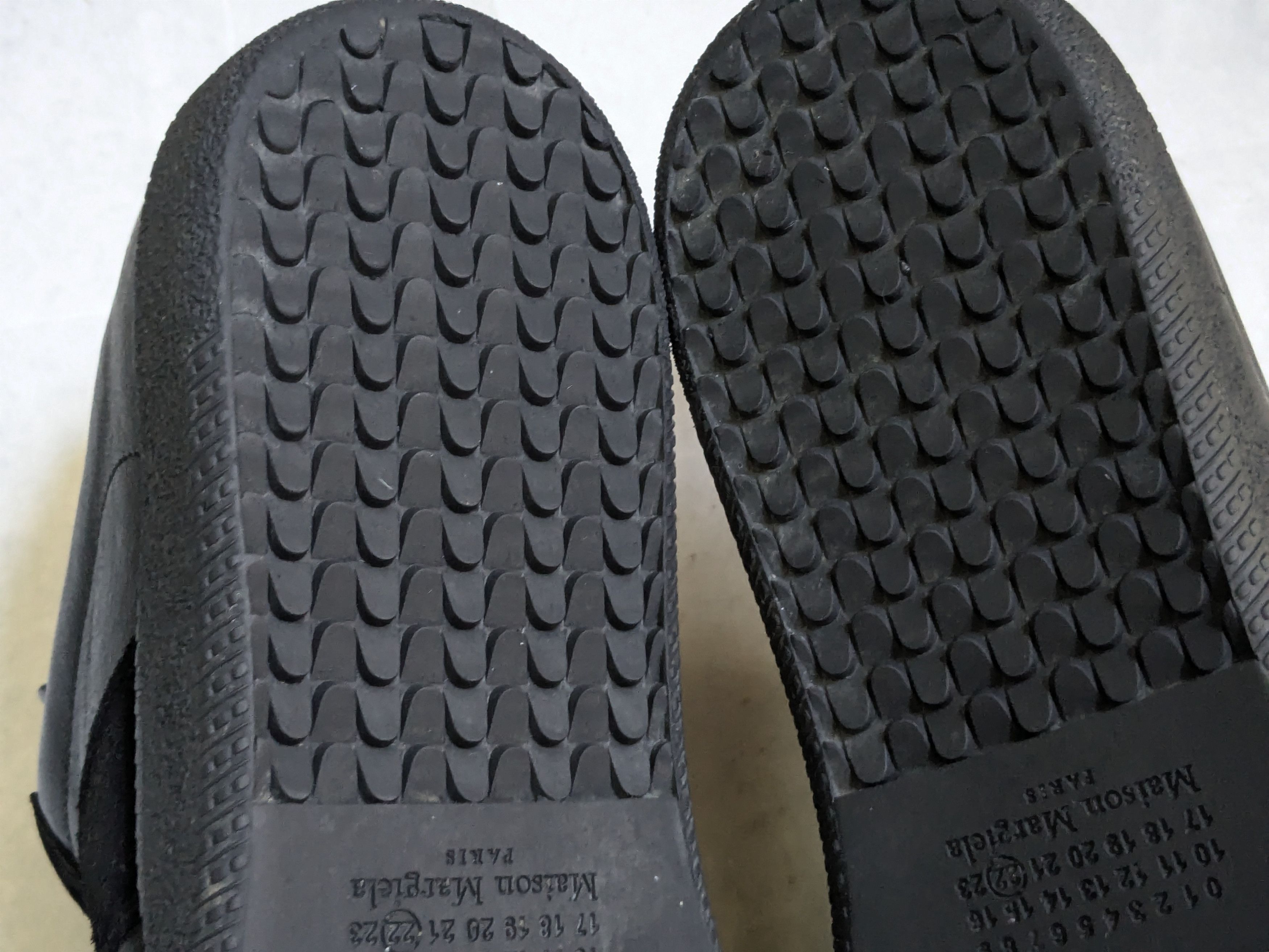 Maison Margiela Maison Margiela Replica GAT Black 11 44 Low Tops Size US 11 / EU 44 - 21 Thumbnail