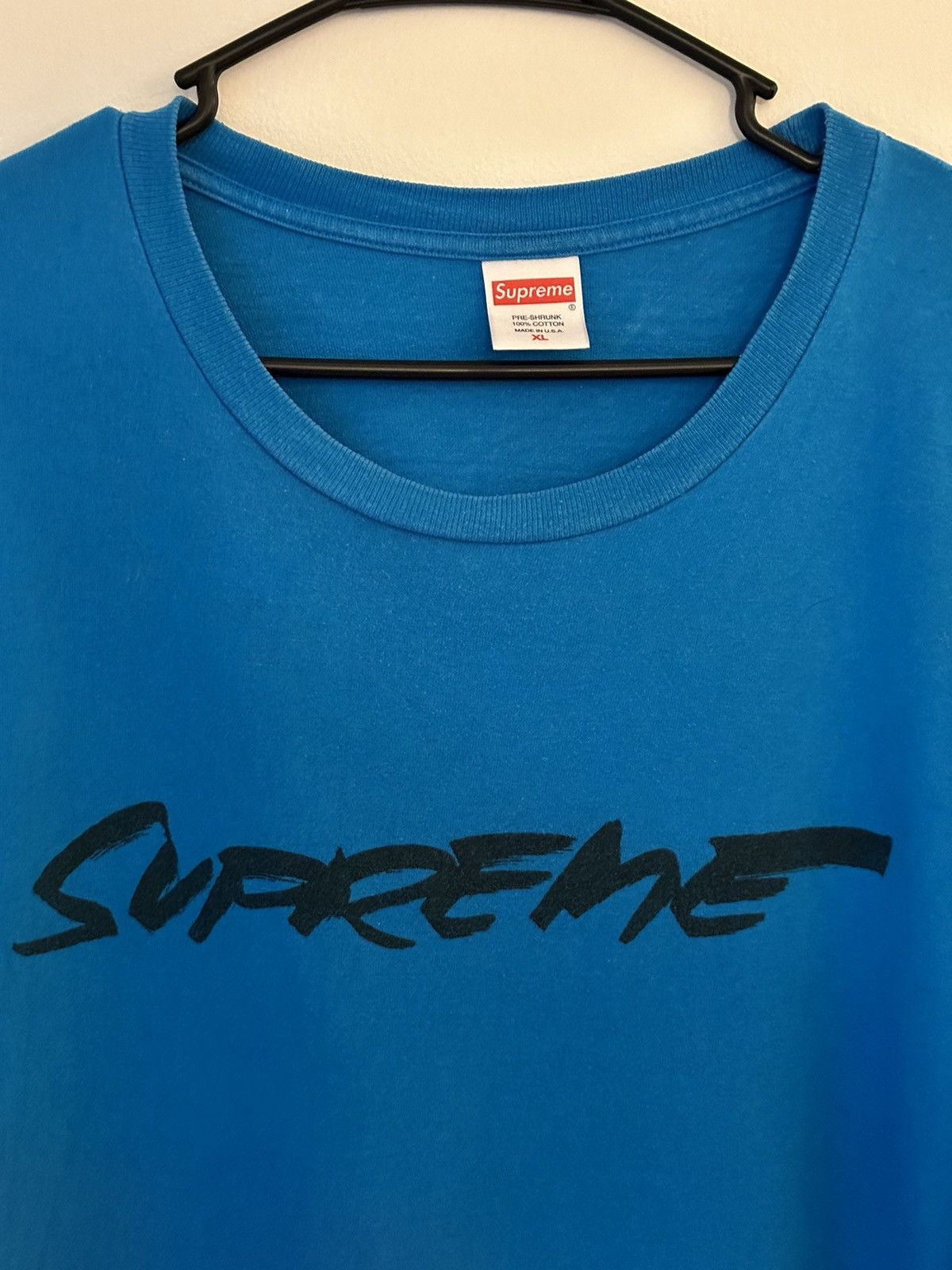 Supreme Supreme Futura Logo Tee Size US XL / EU 56 / 4 - 2 Thumbnail