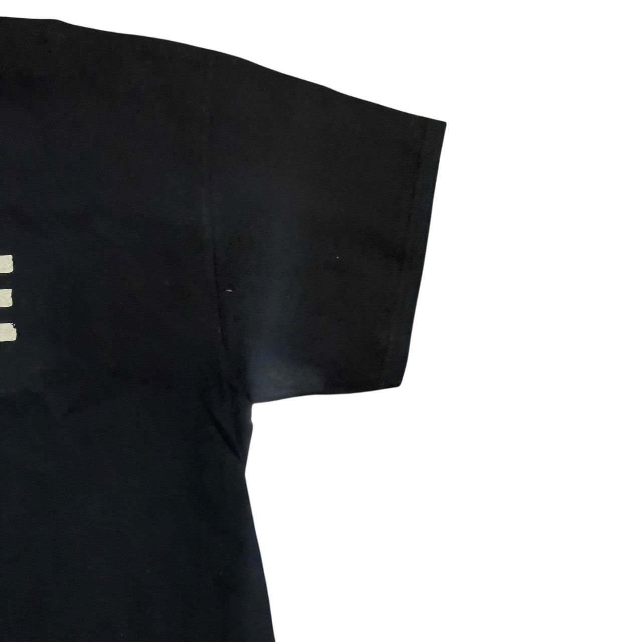Vintage Vintage Y2K Black No Free Walls Men Short Sleeve Tee Sz L Size US L / EU 52-54 / 3 - 3 Thumbnail