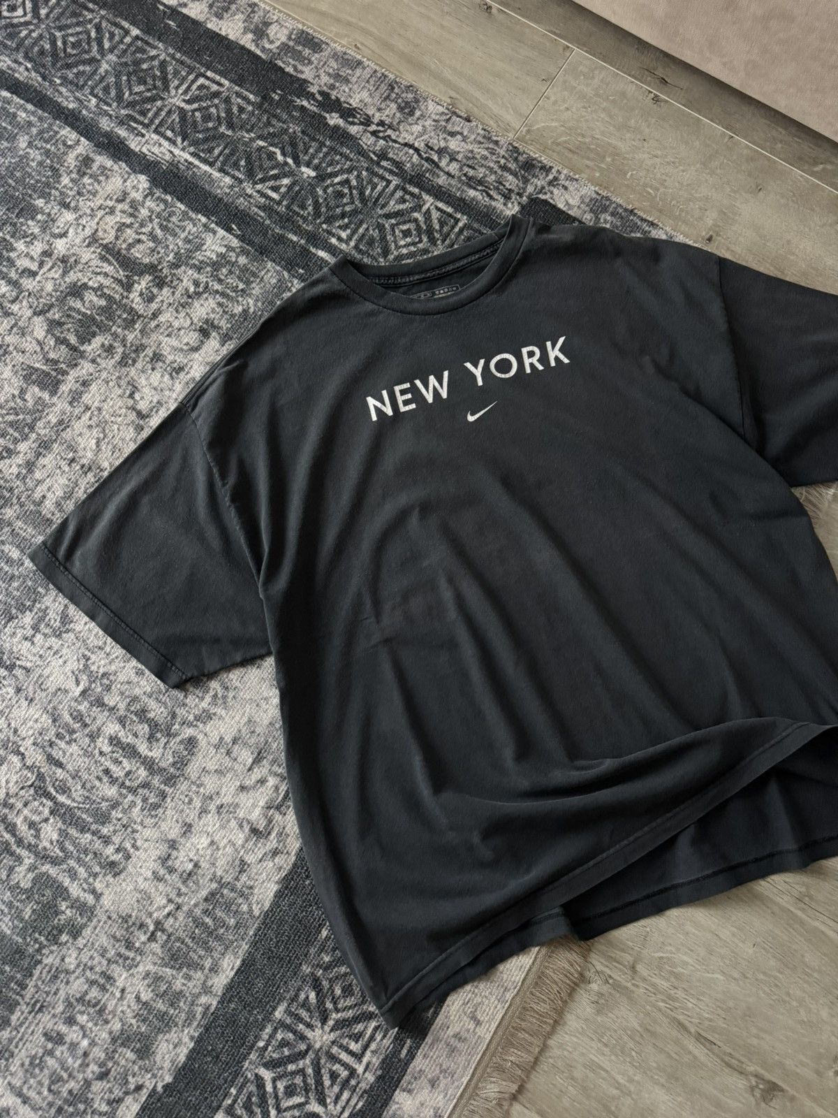 Nike Nike Vintage New York Logo Swoosh Washed Box Fit T Shirt Size US XL / EU 56 / 4 - 3 Thumbnail