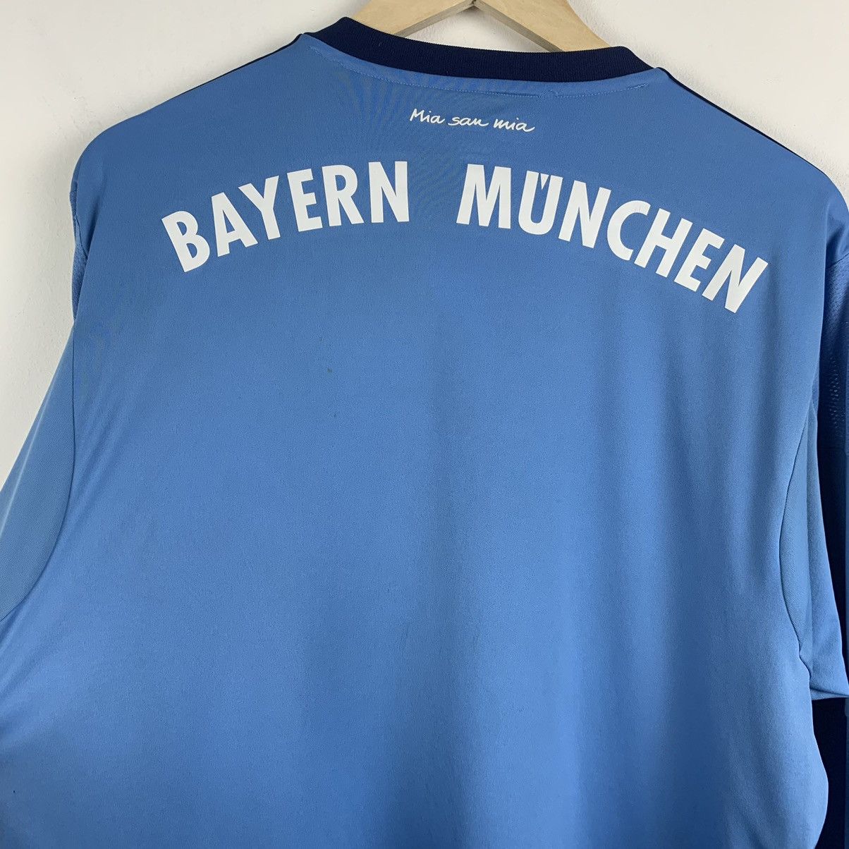 Adidas Adidas FC Bayern Munich 2016-17 Away Jersey Size L Size US L / EU 52-54 / 3 - 14 Thumbnail