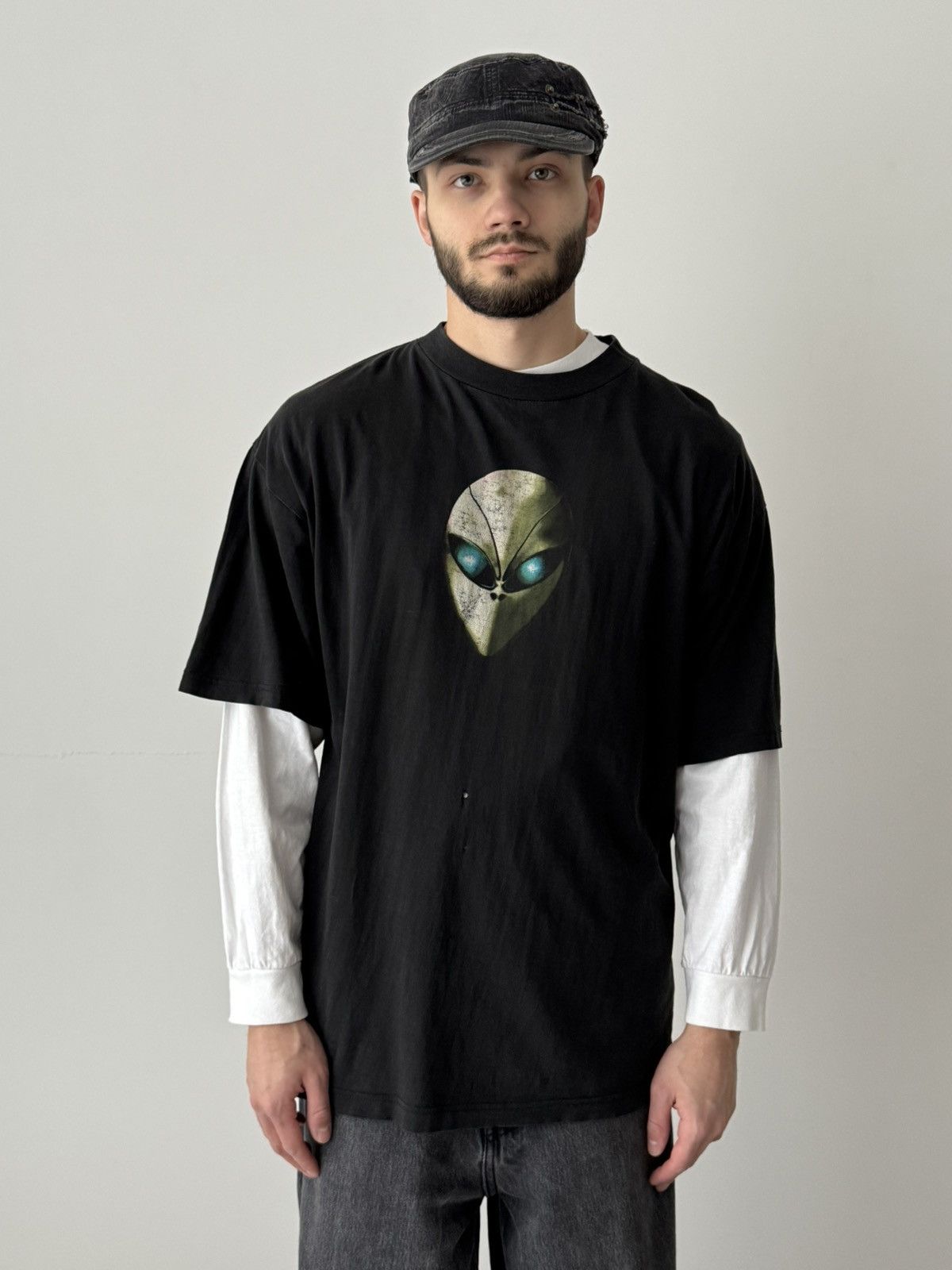 Band Tees × Vintage Vintage 1996 Babylon Zoo ‘Spaceman’ Distressed Band T-Shirt Size US XL / EU 56 / 4 - 2 Thumbnail