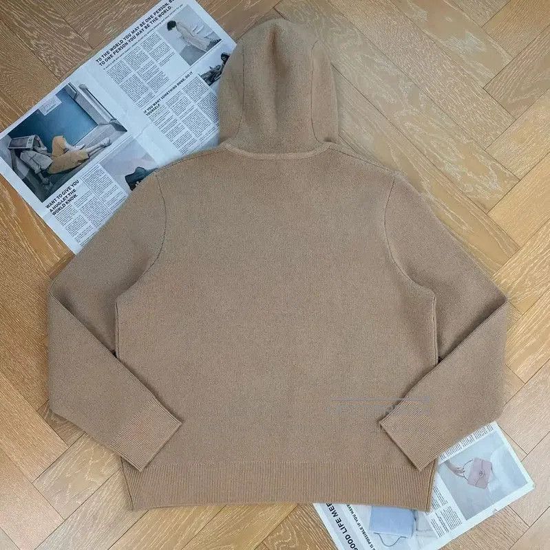 Burberry Burberry Khaki Women's Sweatshirt M Size. Size M / US 6-8 / IT 42-44 - 2 Thumbnail