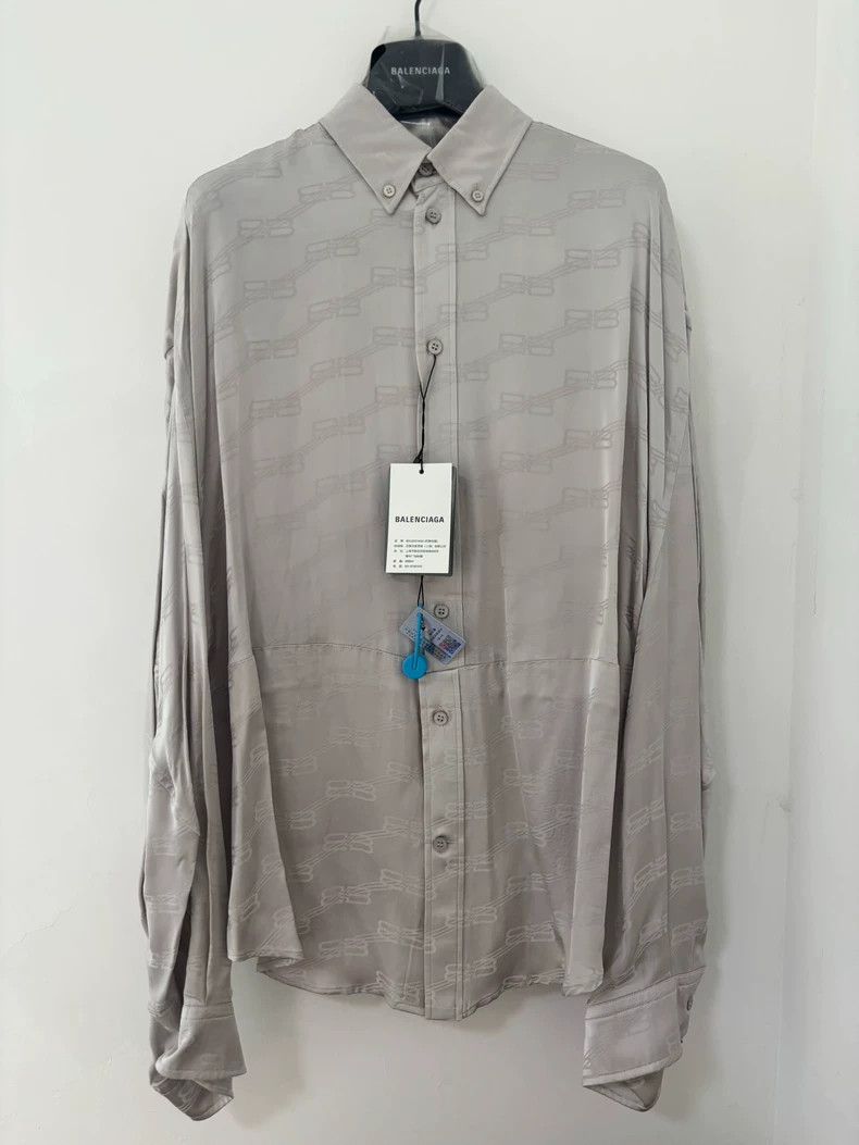 Balenciaga Ladies Shirt 100% Viscose Drop shoulder desi