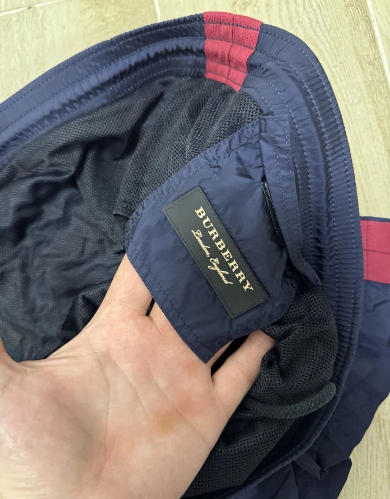 Burberry Burberry London England Nylon Shorts Made In Italy Size M Size US 32 / EU 48 - 6 Thumbnail