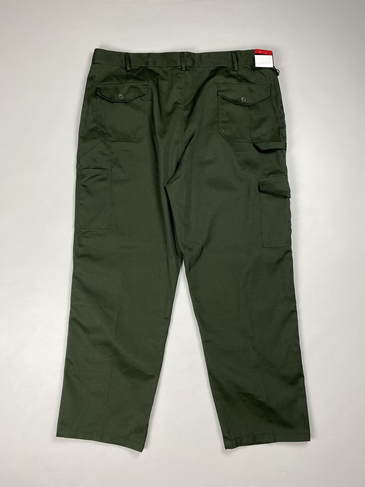 Dickies BNWT! Dickies Workwear men’s cargo pants trousers Size US 42 / EU 58 - 18 Thumbnail