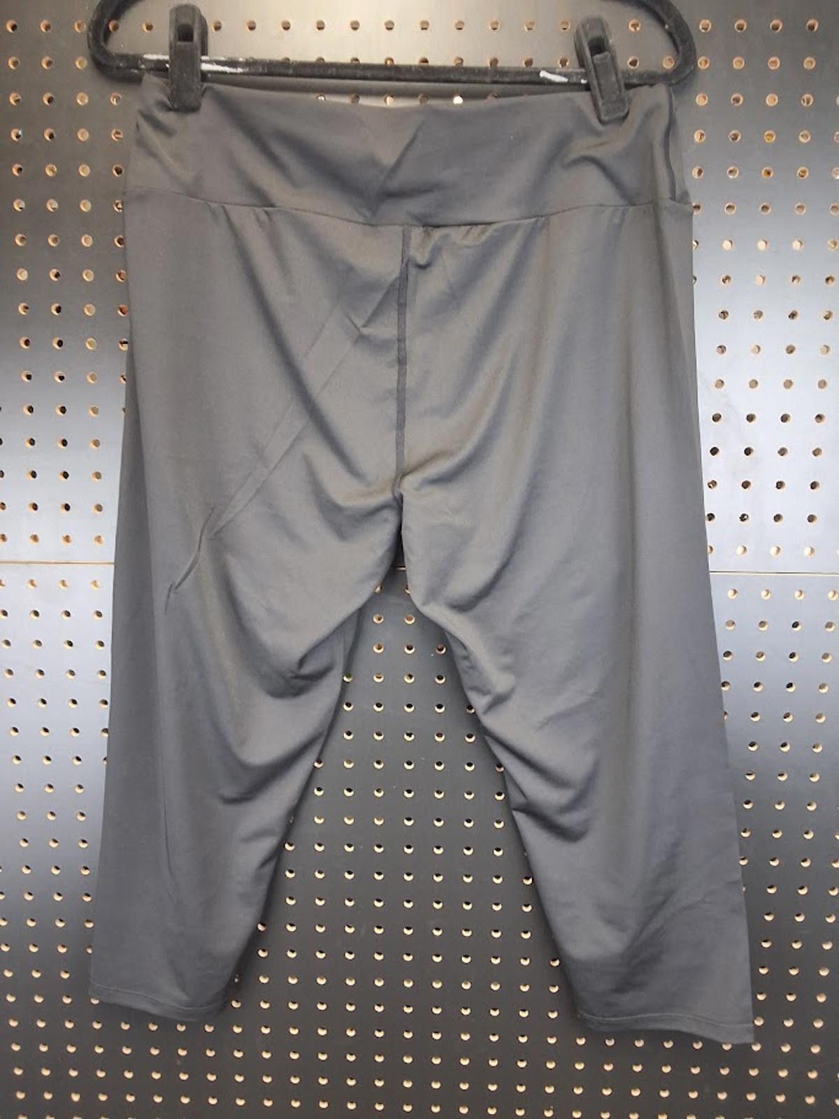 Genetic Manipulation Shinichiro Kuriya Black Women's Capri Pants XXL - Comfortable & Stretchy! Size 42" / US 20 - 2 Thumbnail